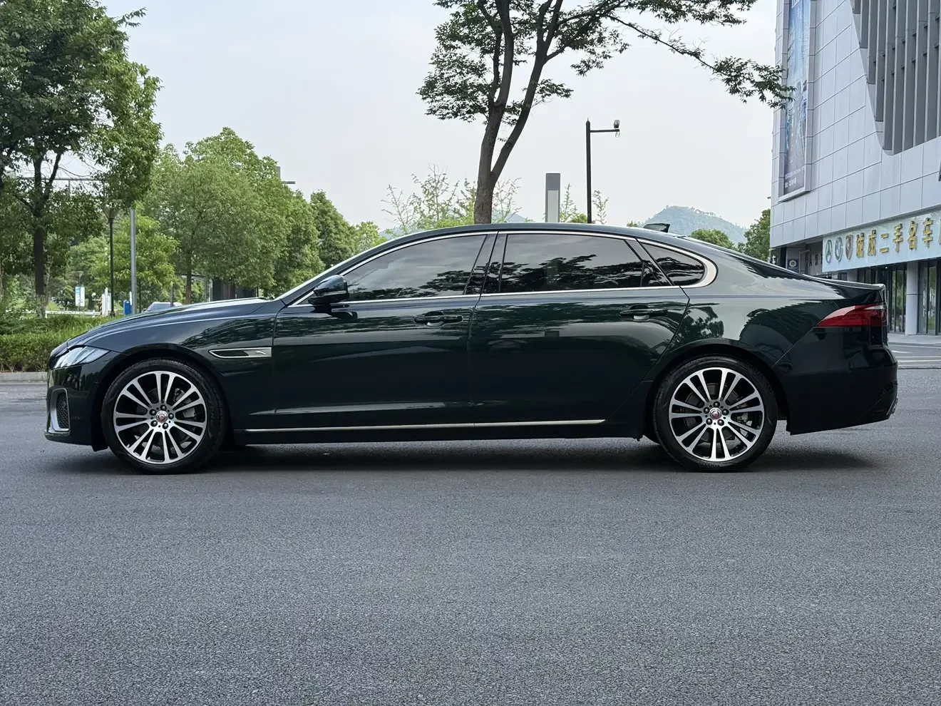 Jaguar XFL
