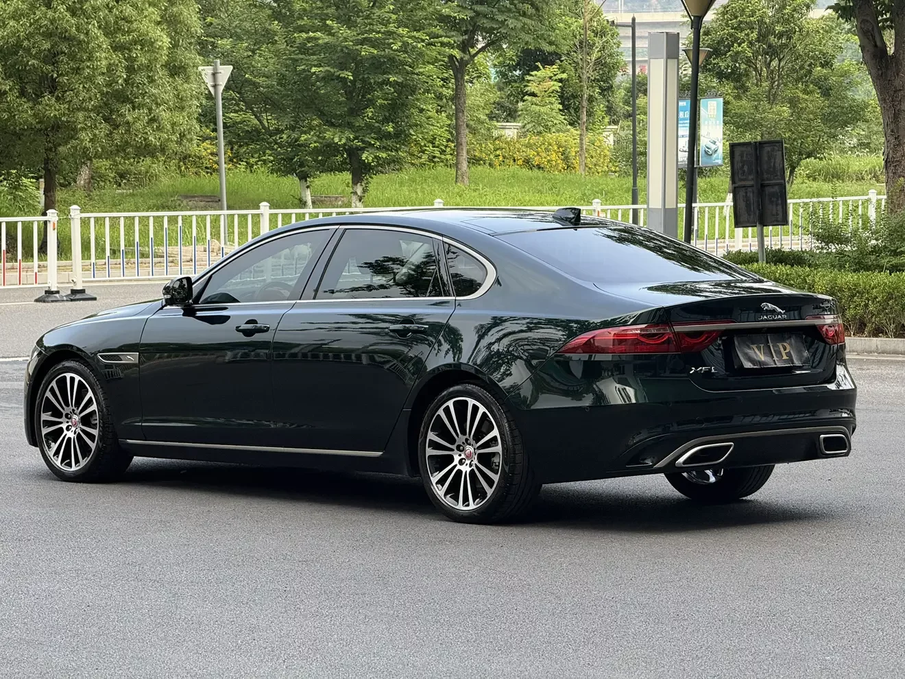 Jaguar XFL