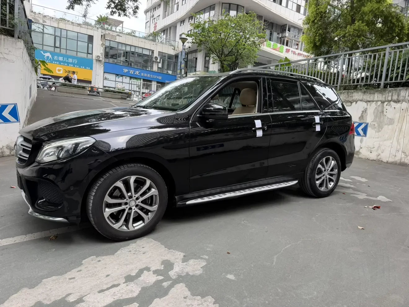 Mercedes-Benz GLE (Imported)