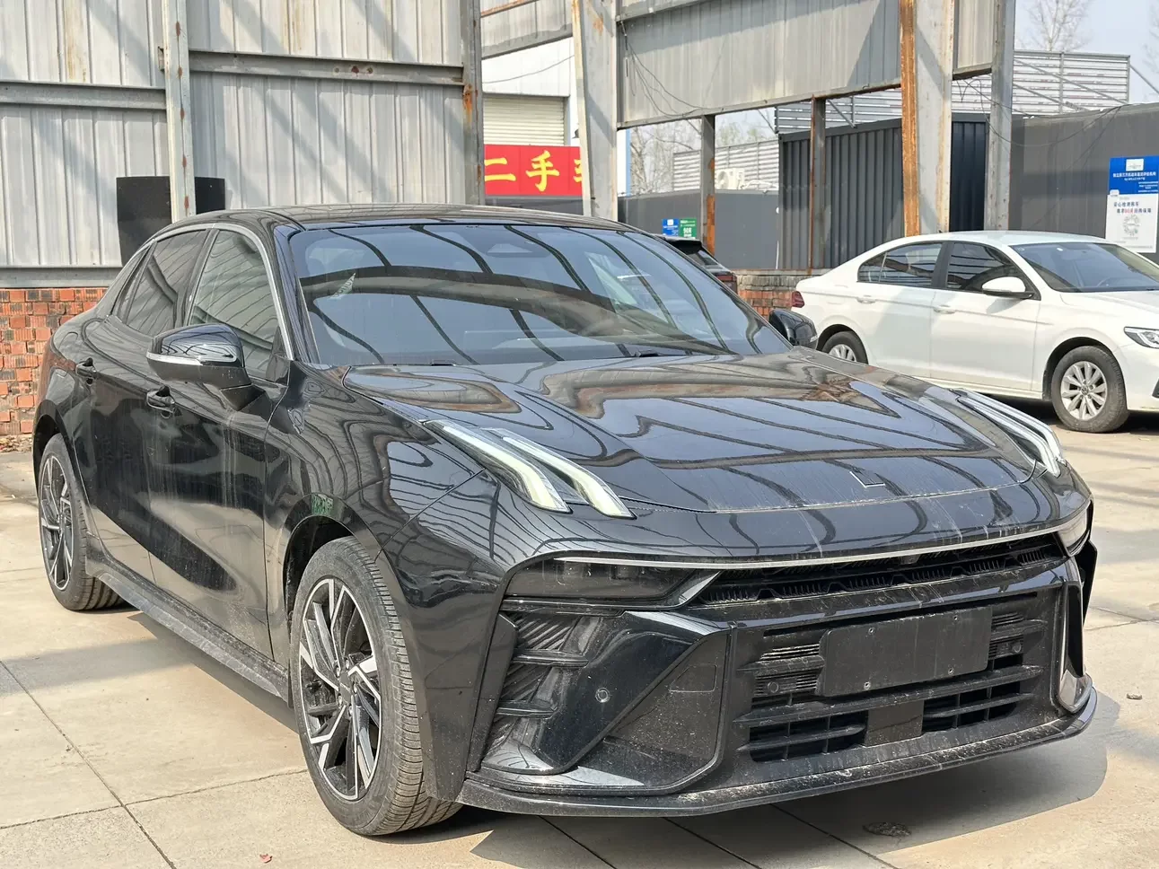 Lynk & Co 03