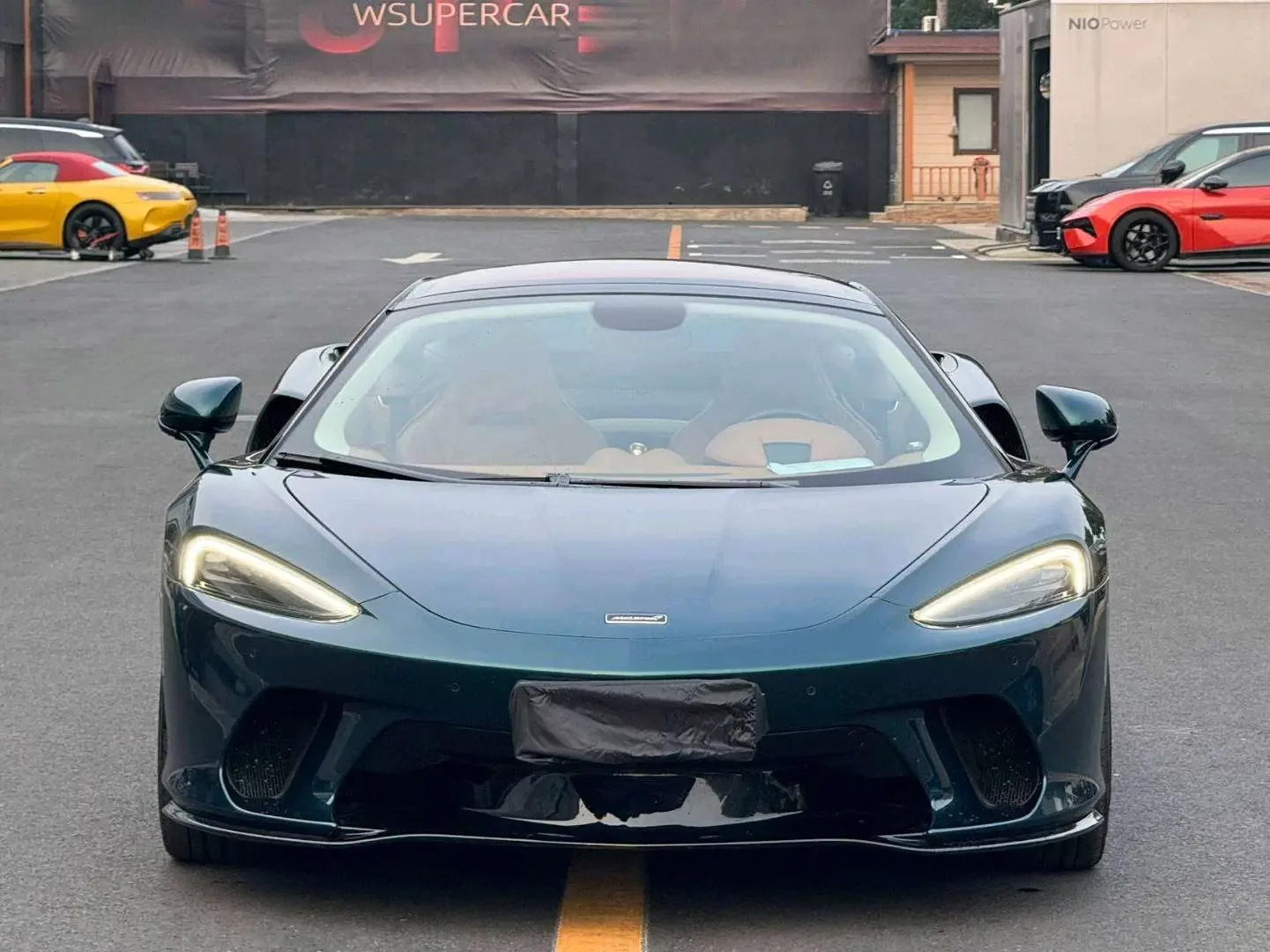 McLaren GT