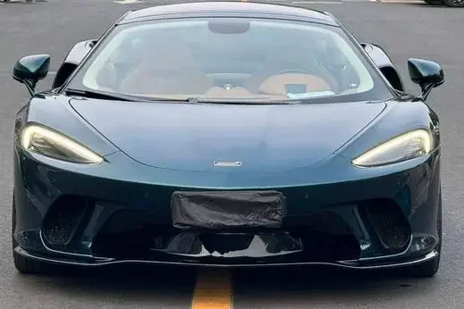 McLaren GT