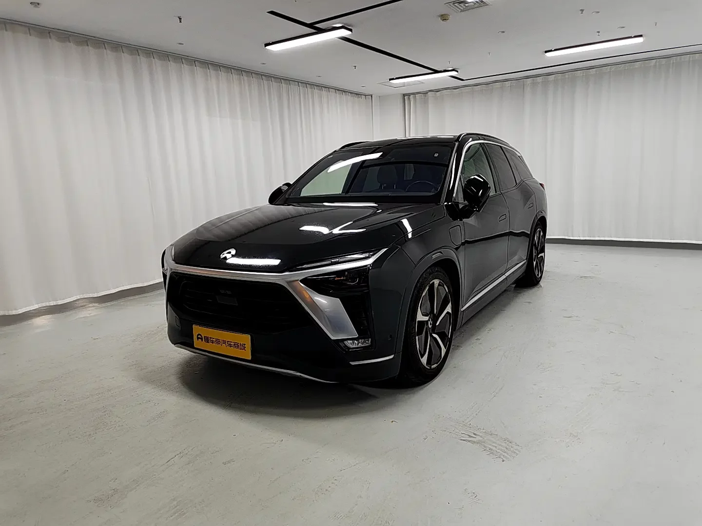 NIO ES8