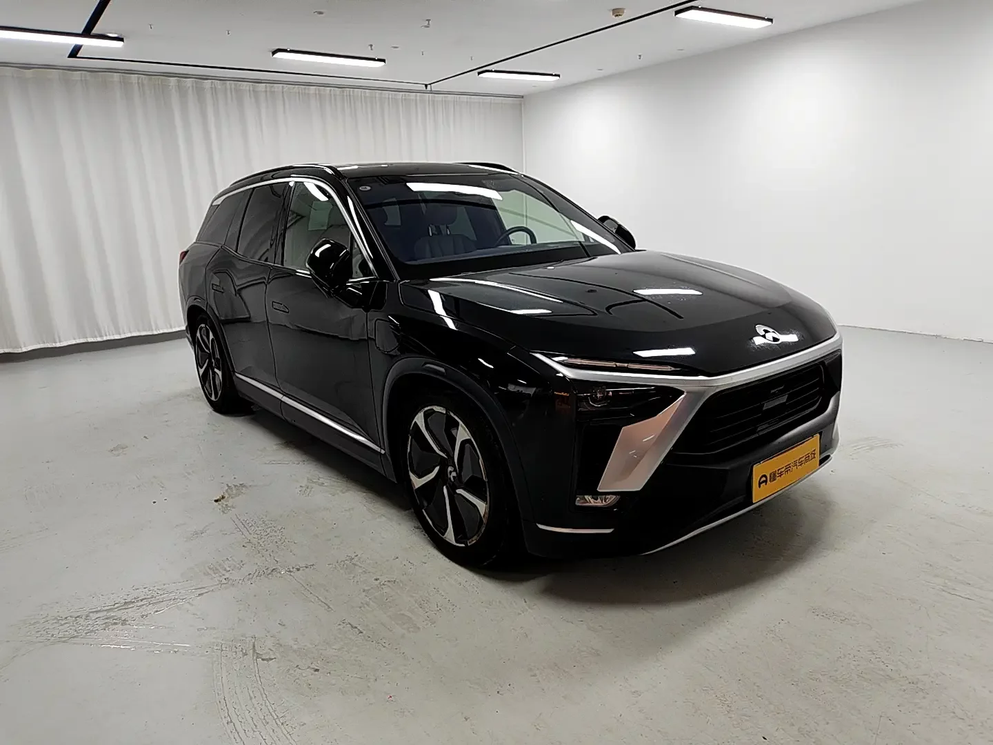 NIO ES8