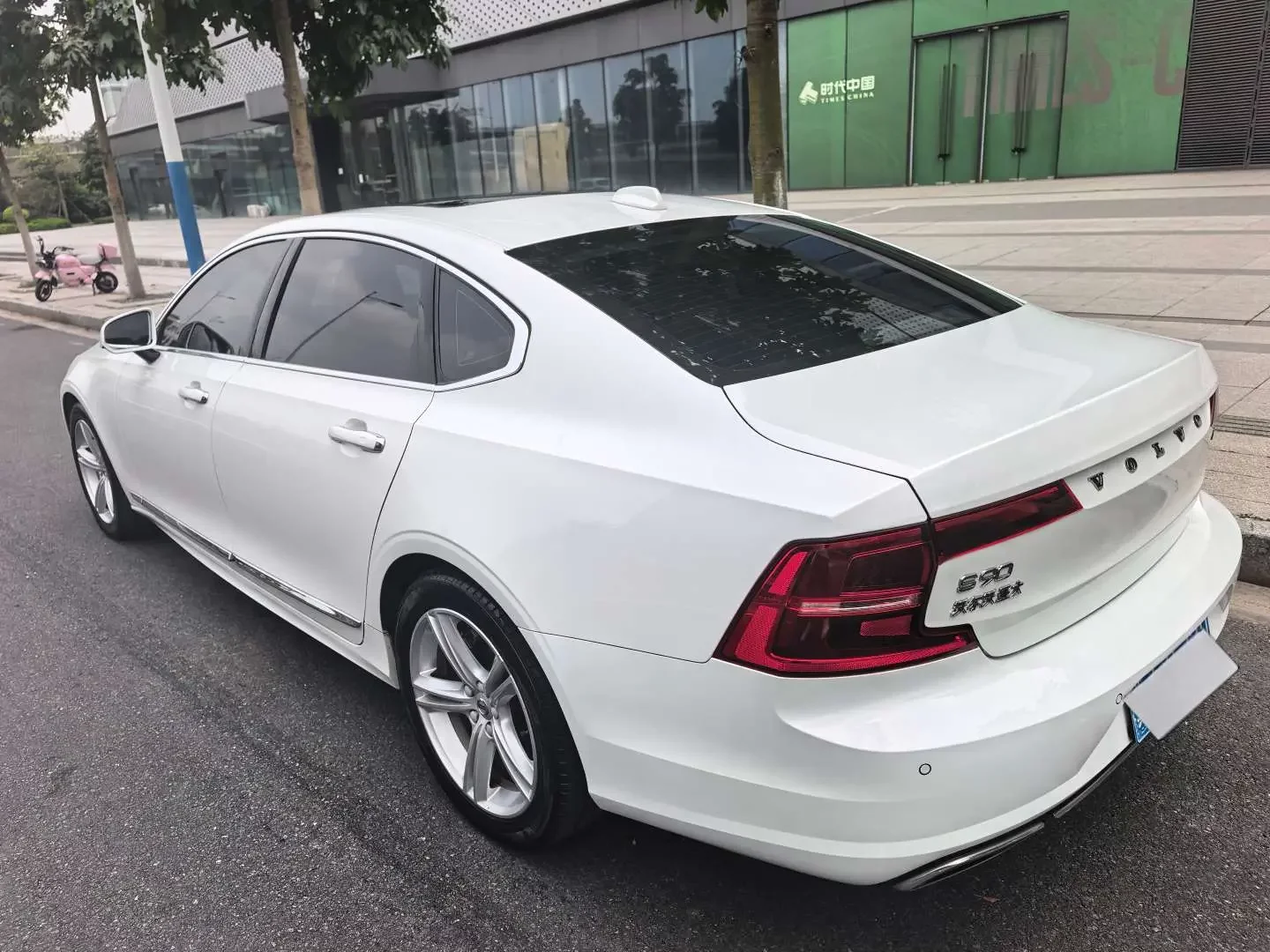 Volvo S90