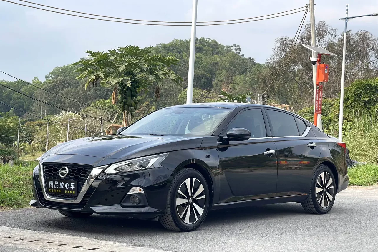 Nissan Altima
