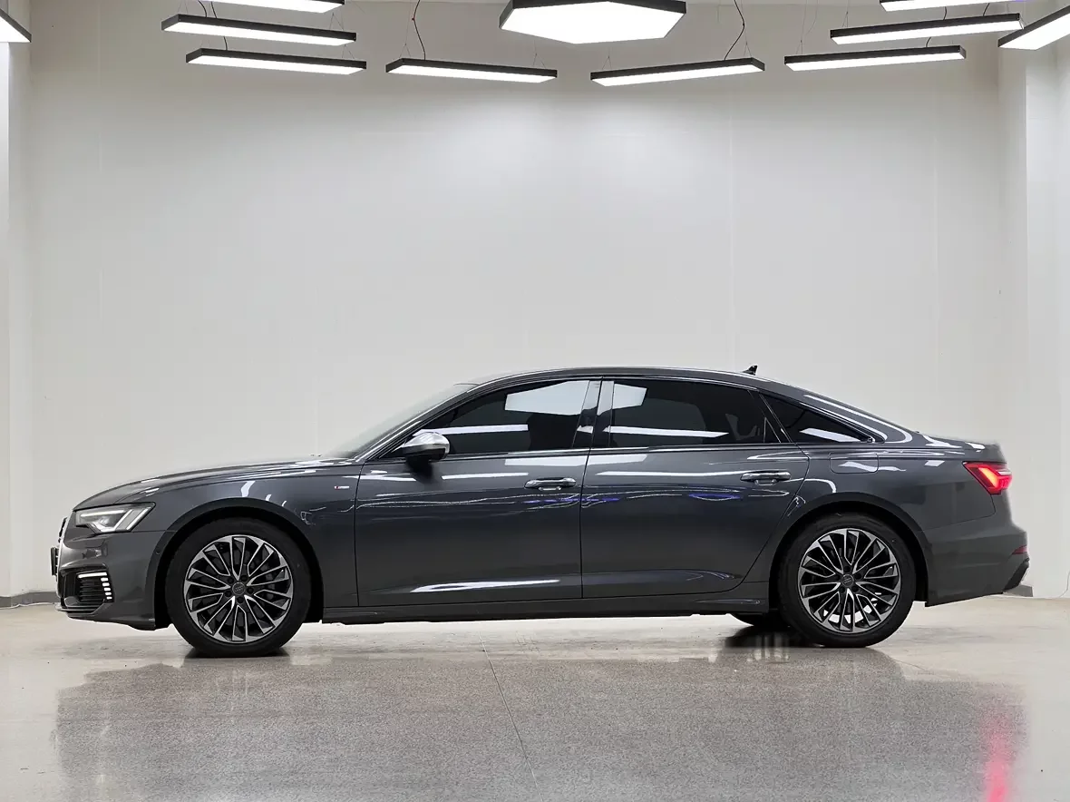 Audi A6L PHEV