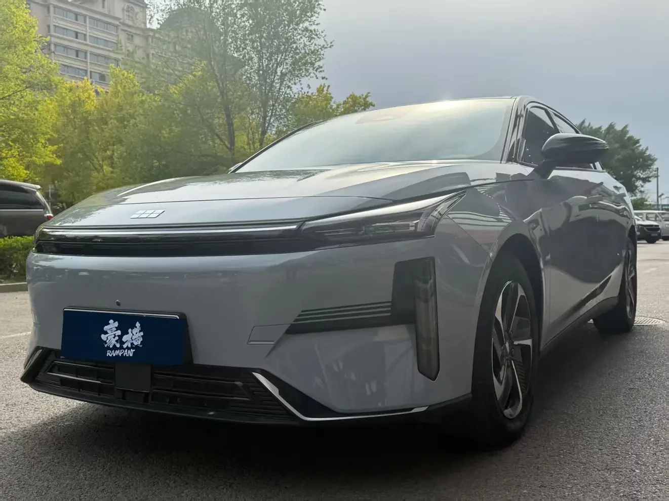 Geely Galaxy L6