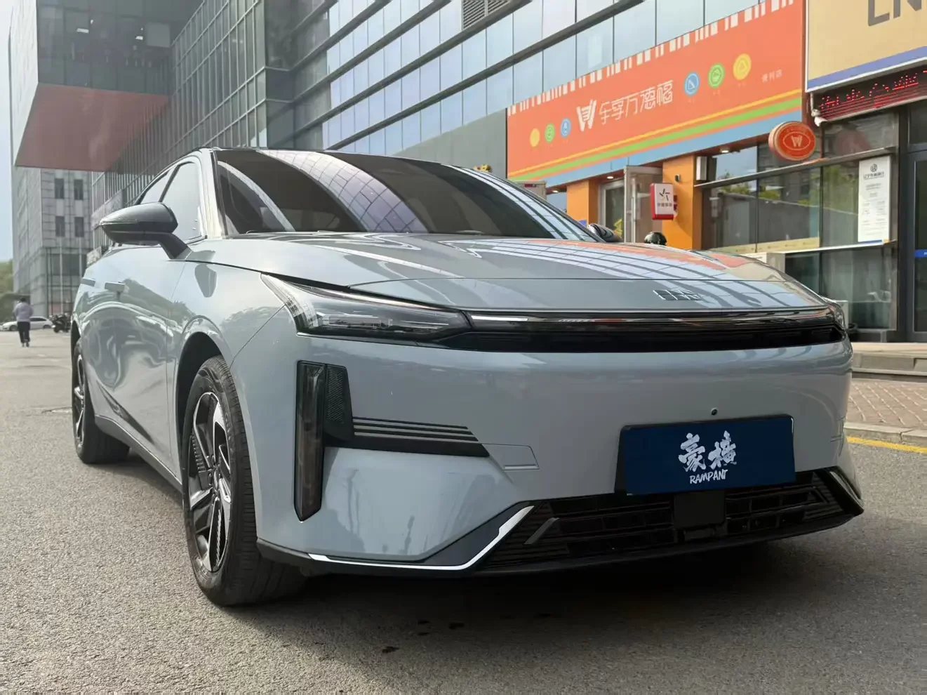 Geely Galaxy L6