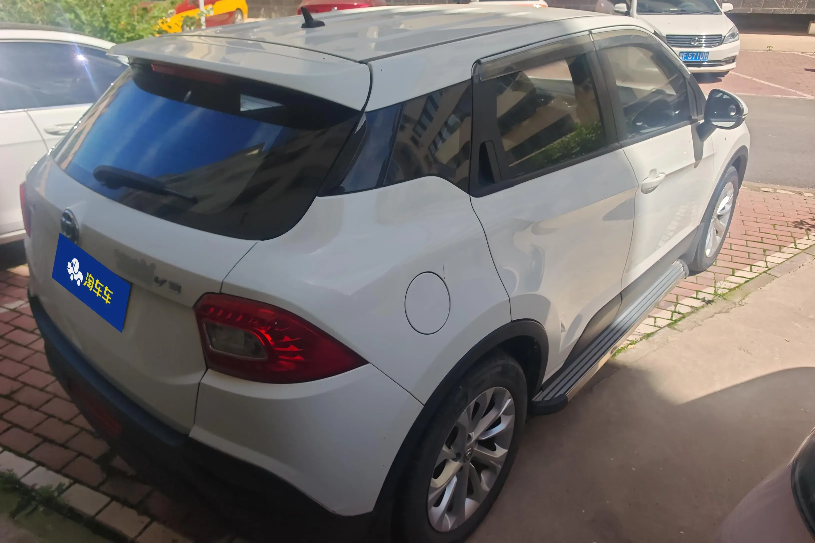 Brilliance China V3