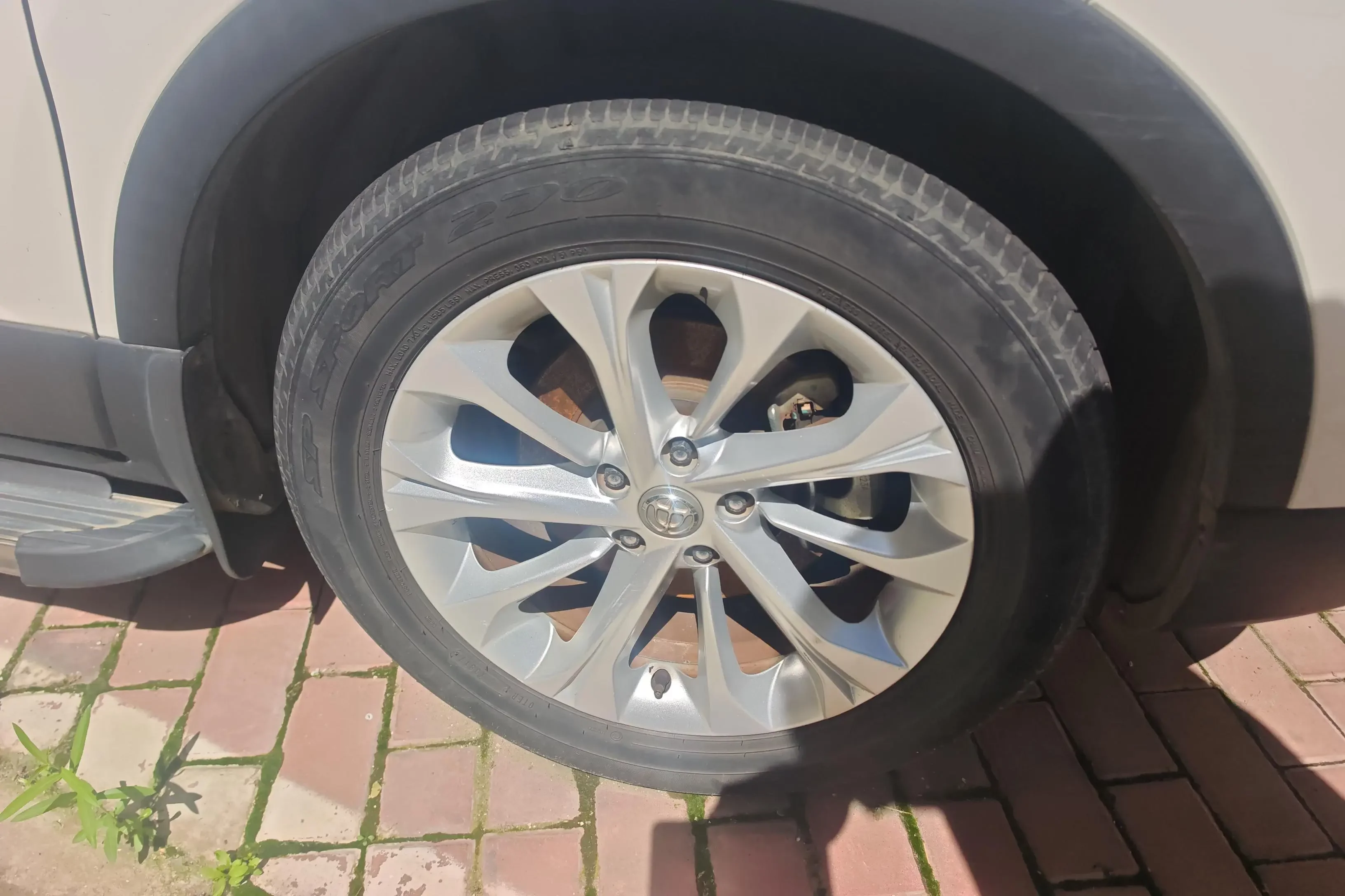 Brilliance China V3