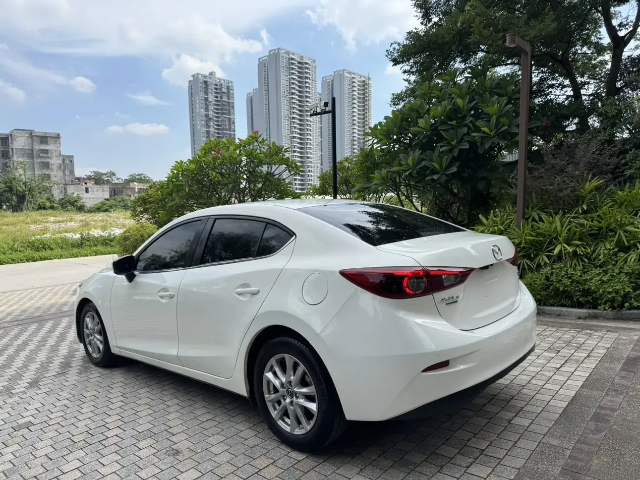Mazda Axela