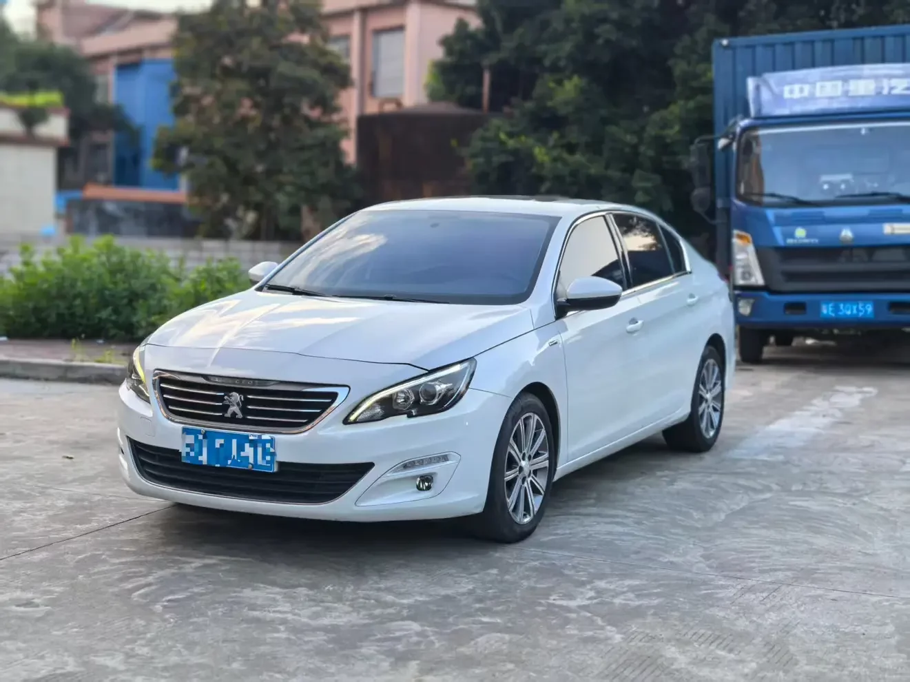 Peugeot 408