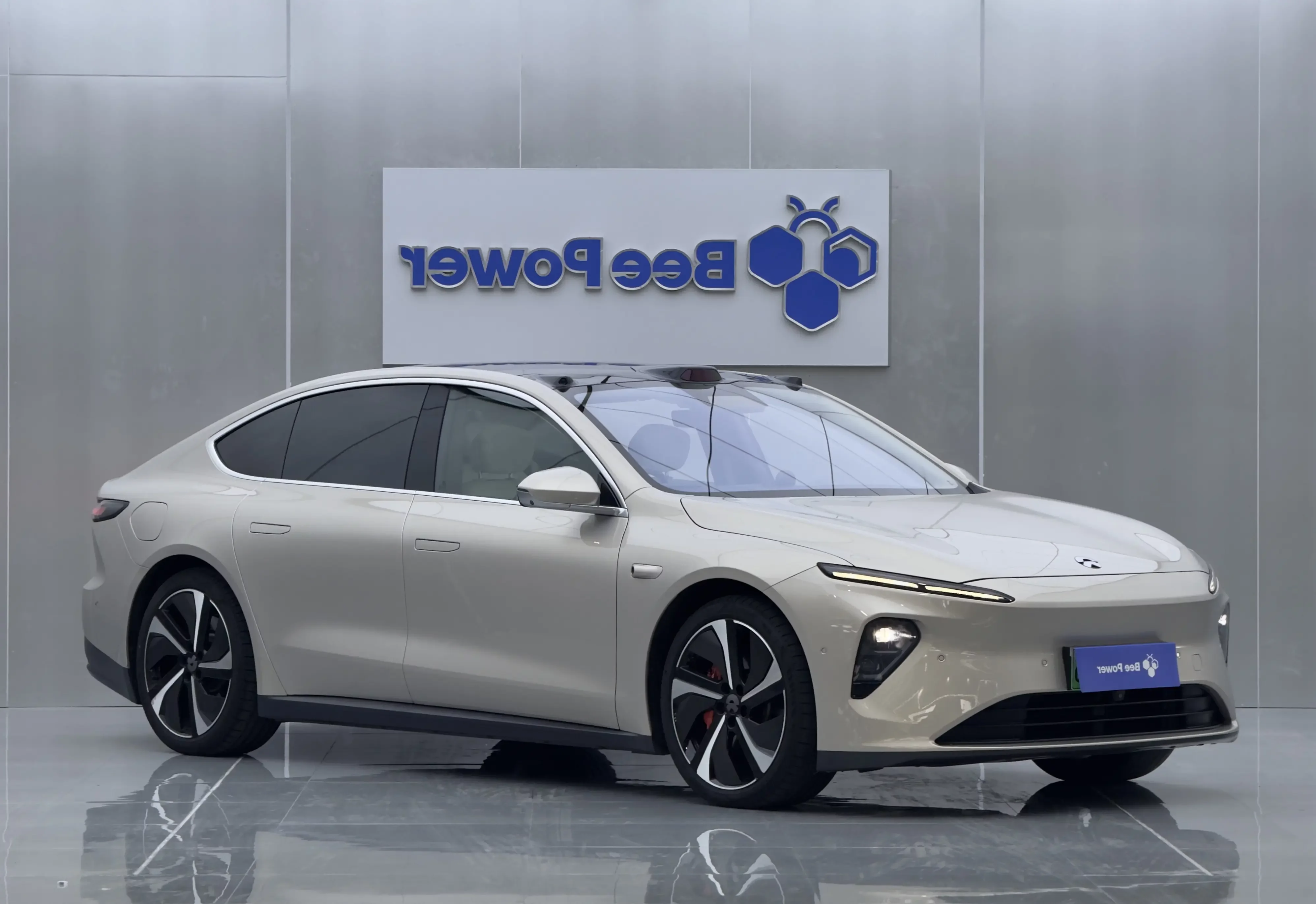 NIO ET7