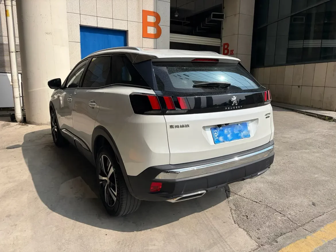 Peugeot 4008