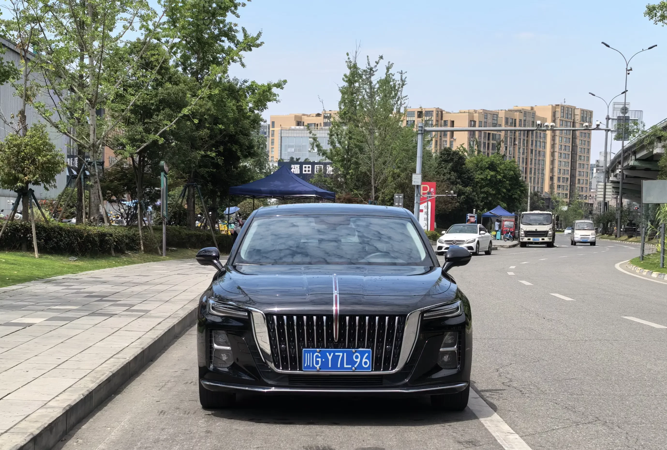 Hongqi H5