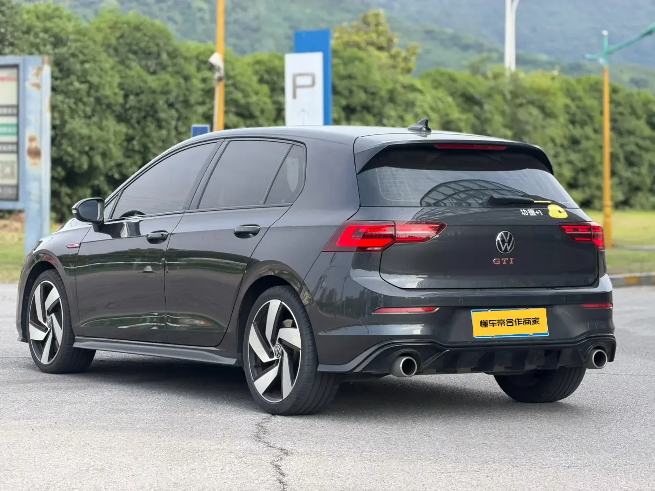 Volkswagen Golf GTI