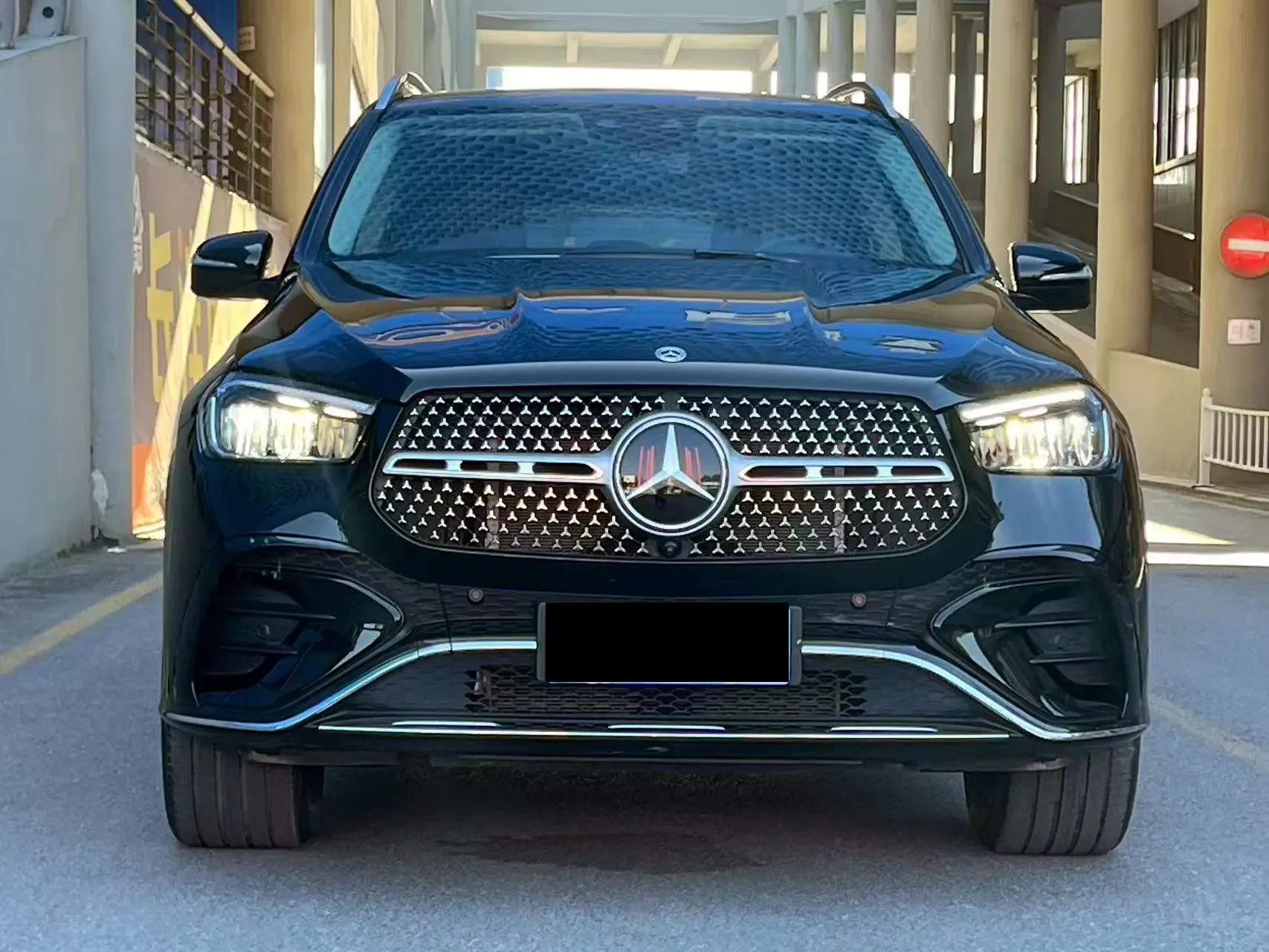 Mercedes-Benz GLE (Imported)