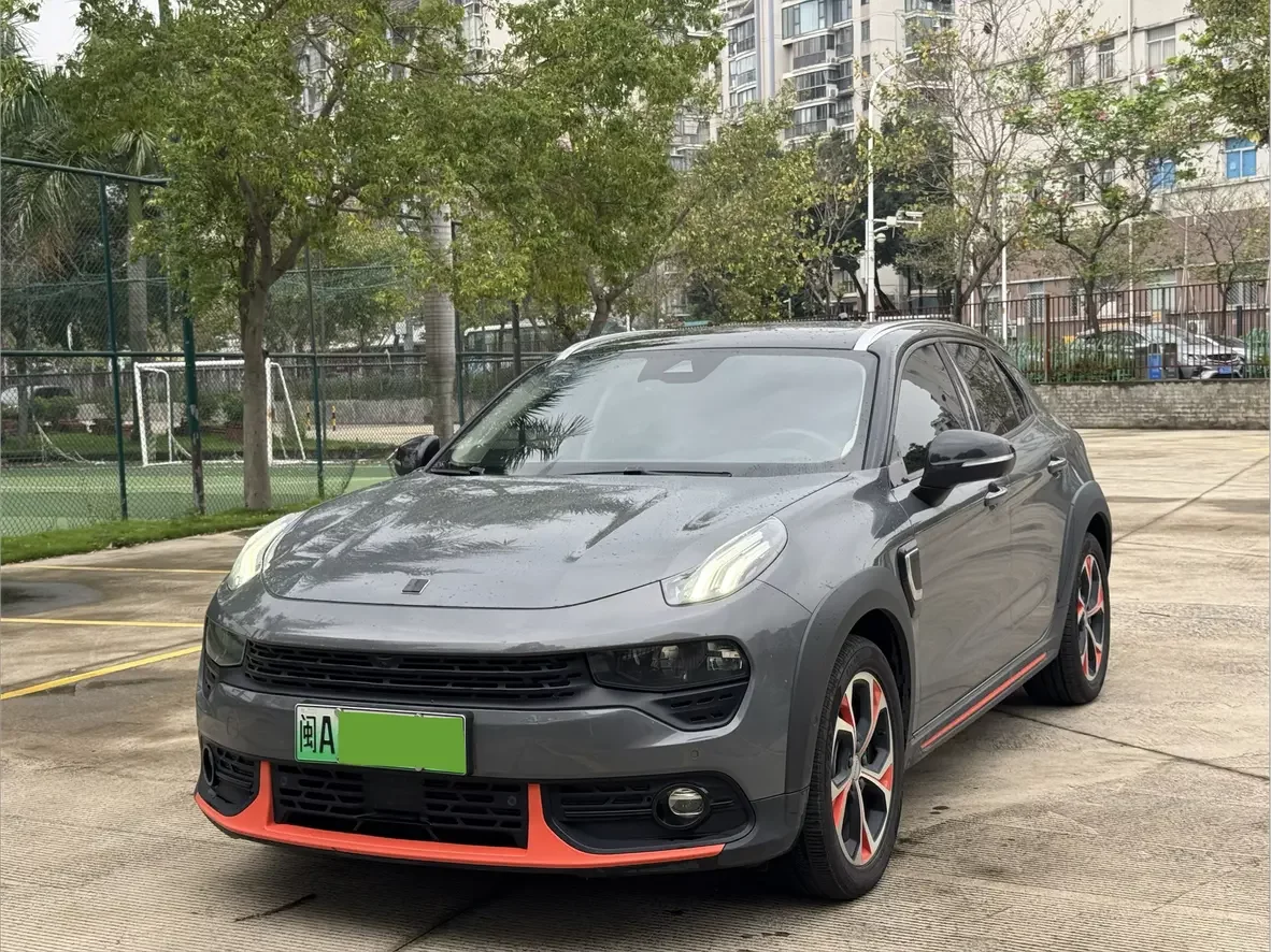 Lynk & Co 02 PHEV