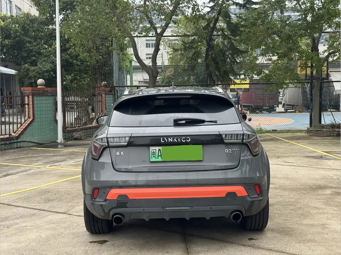 Lynk & Co 02 PHEV