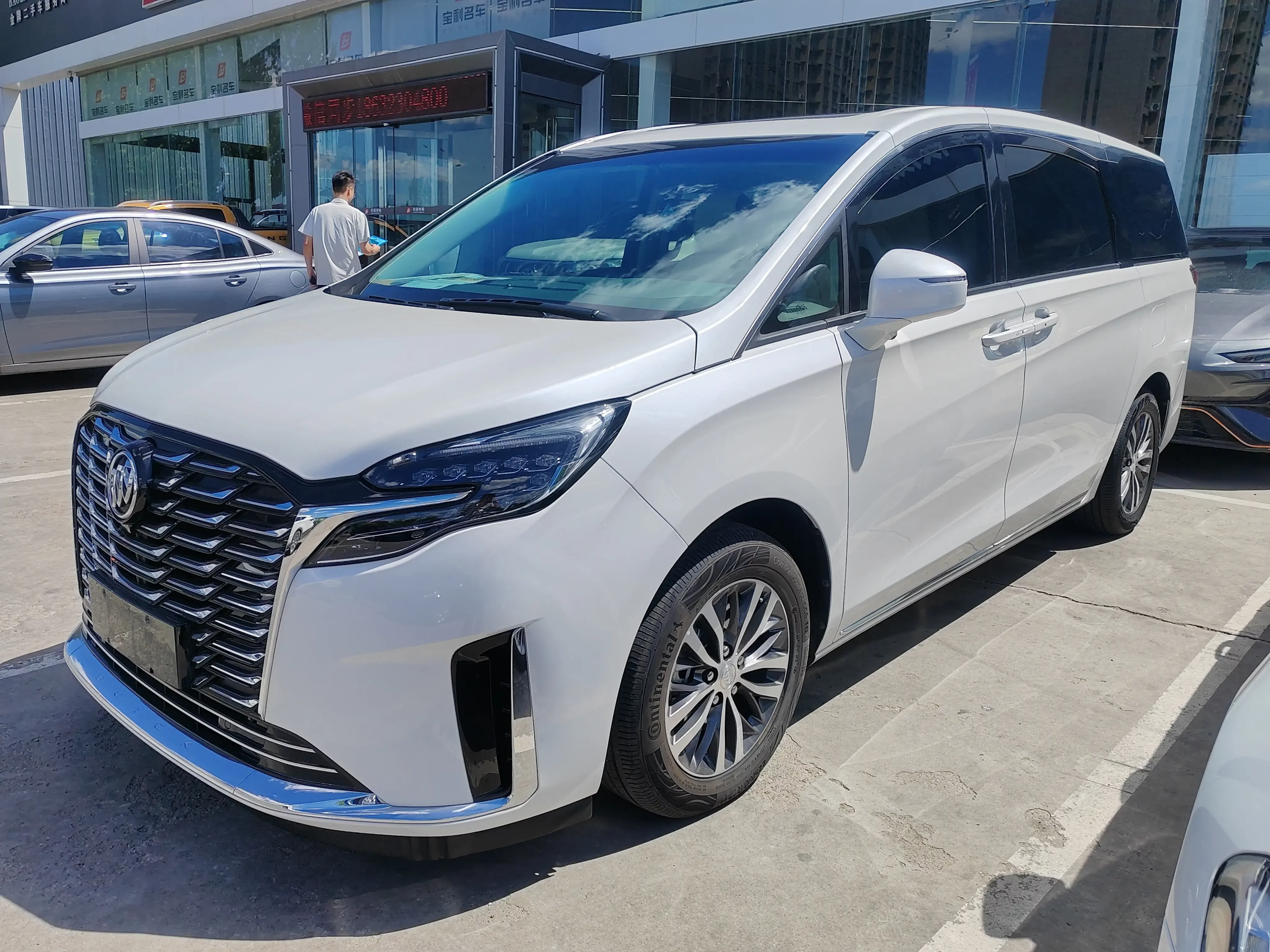 Buick GL8
