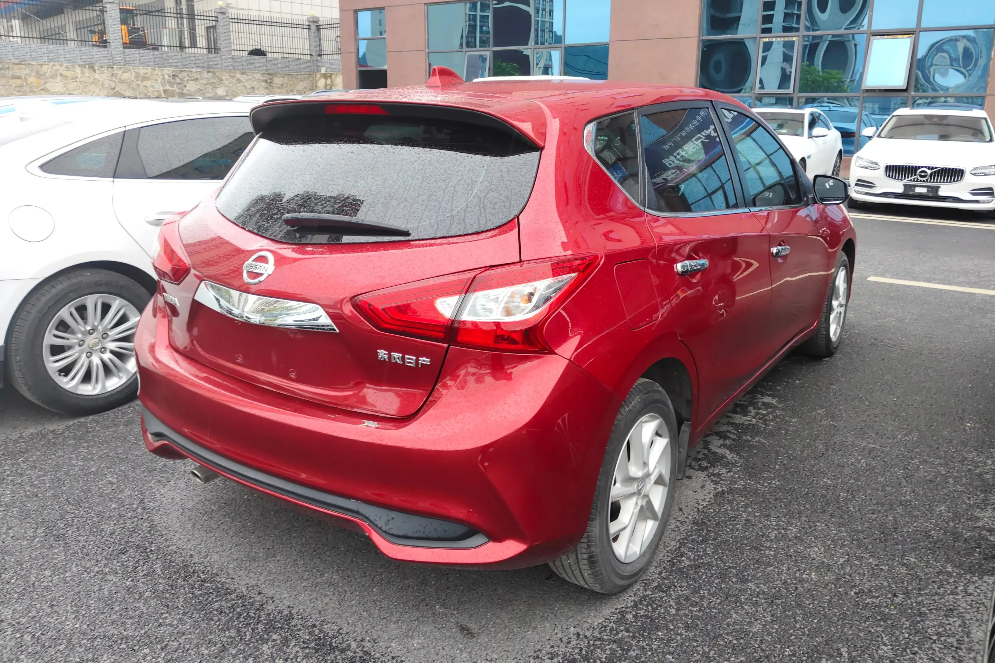 Nissan Tiida