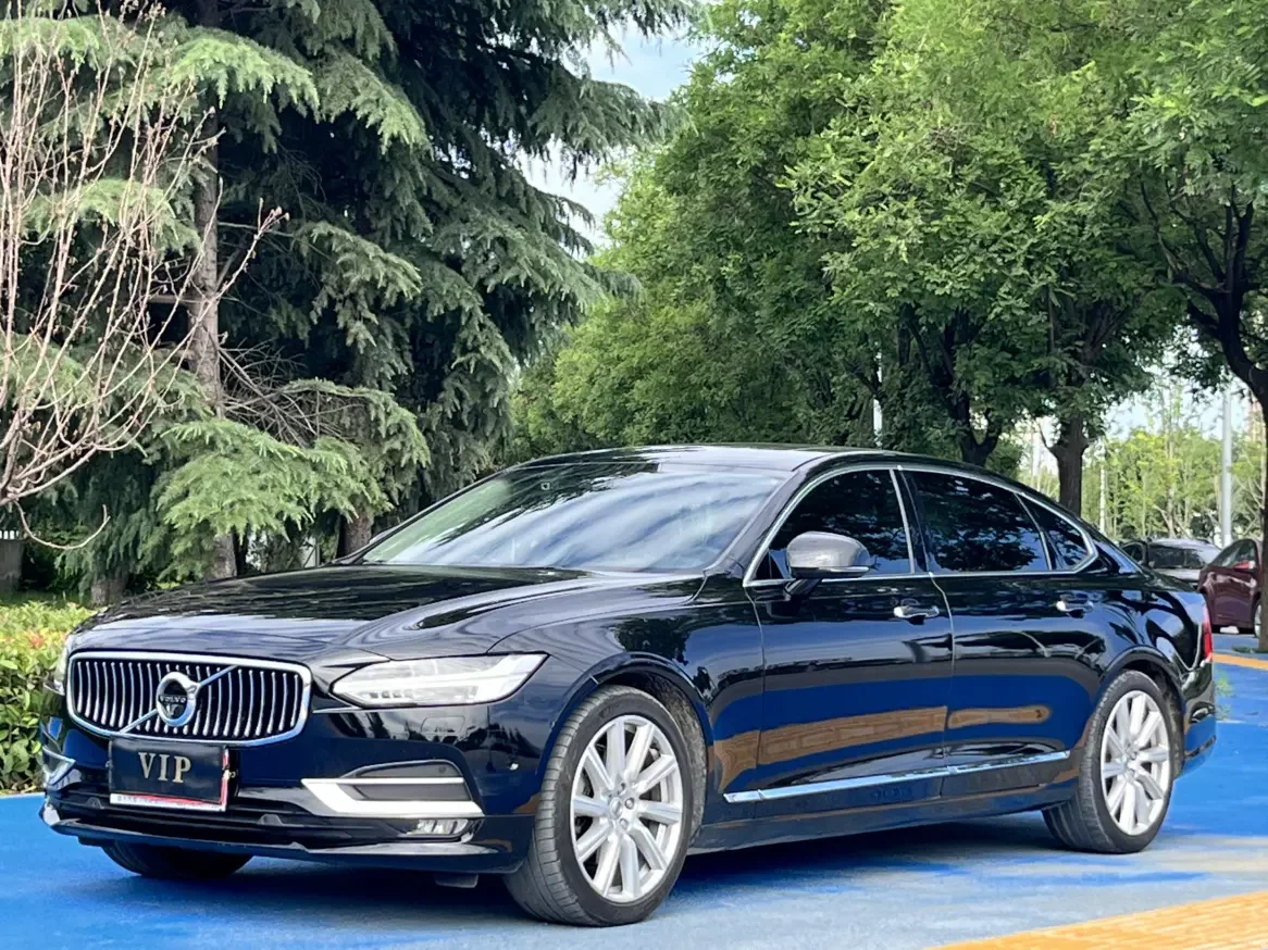 Volvo S90