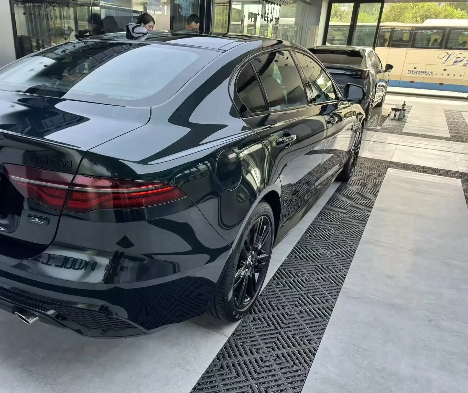 Jaguar XEL