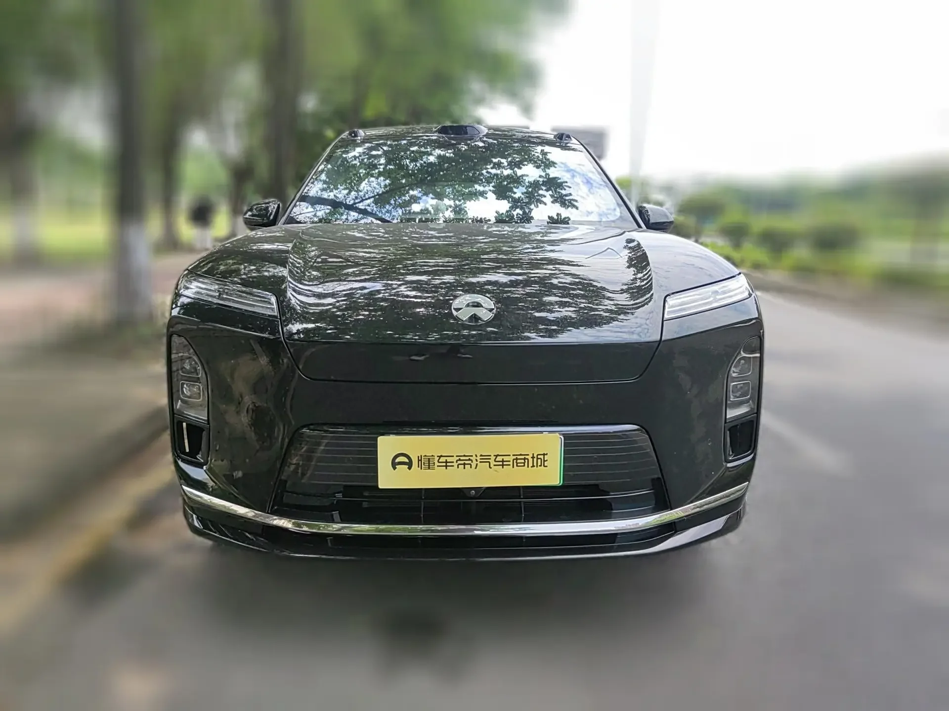 NIO ES8