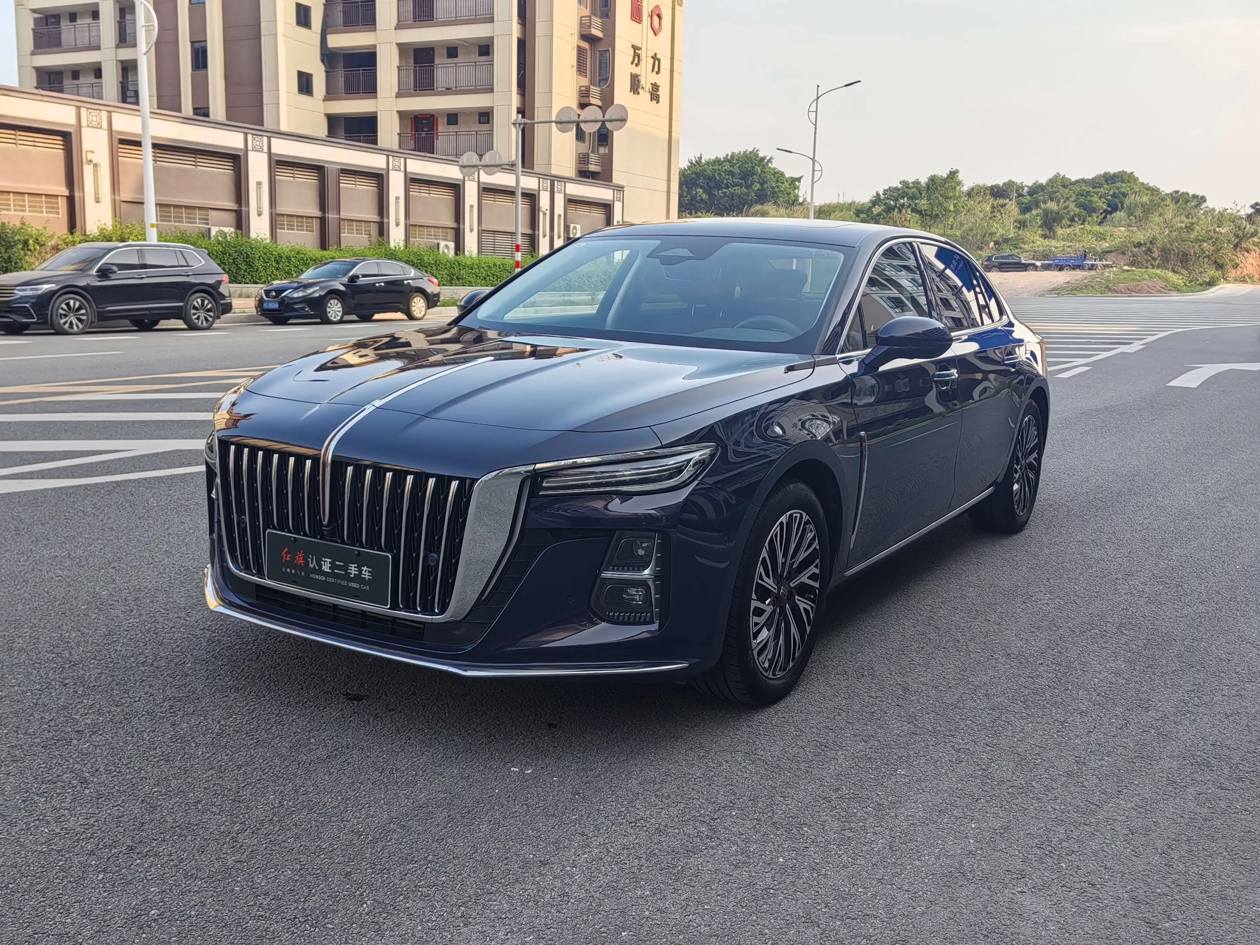 Hongqi H5