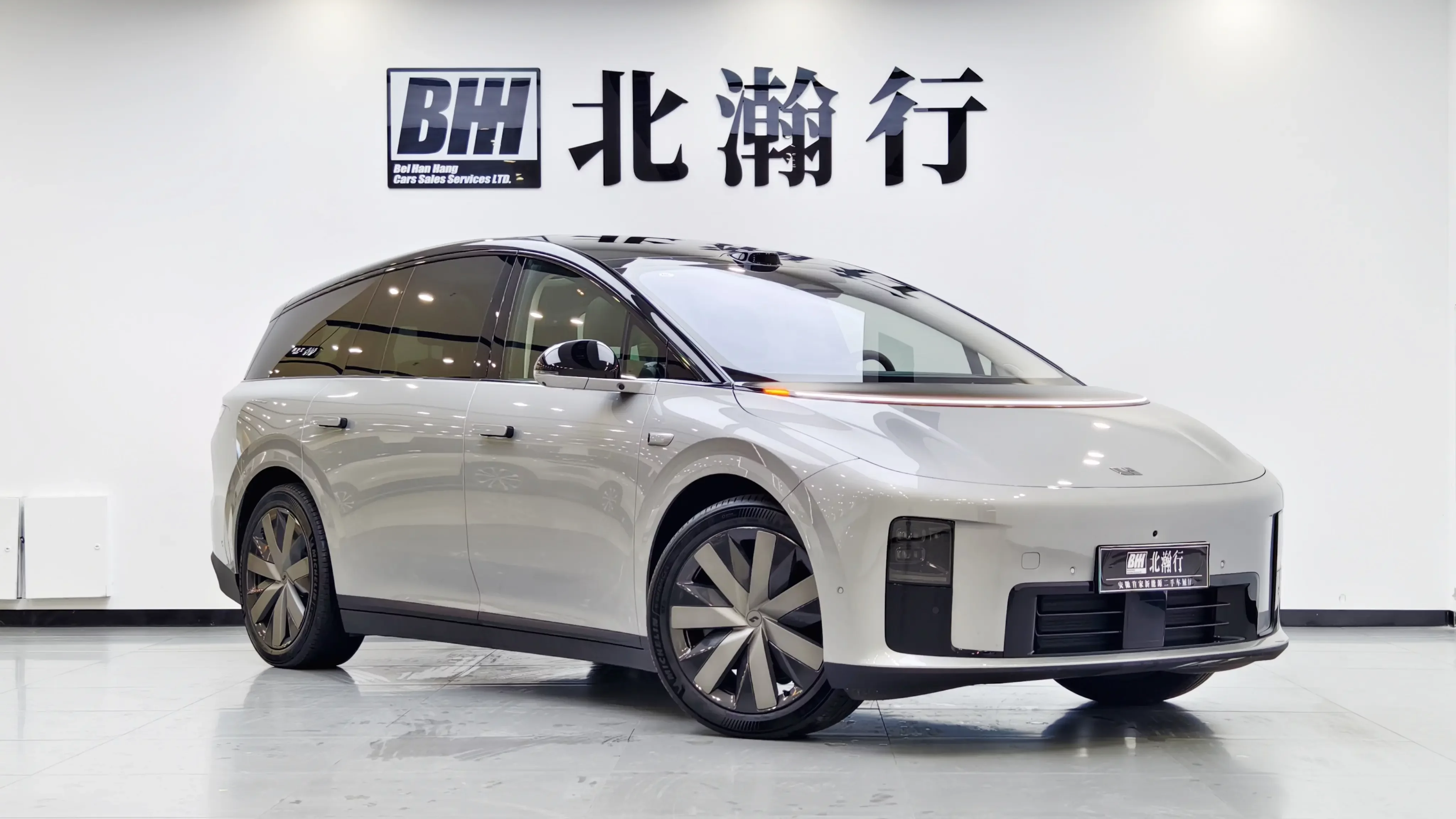Li Ideal i8