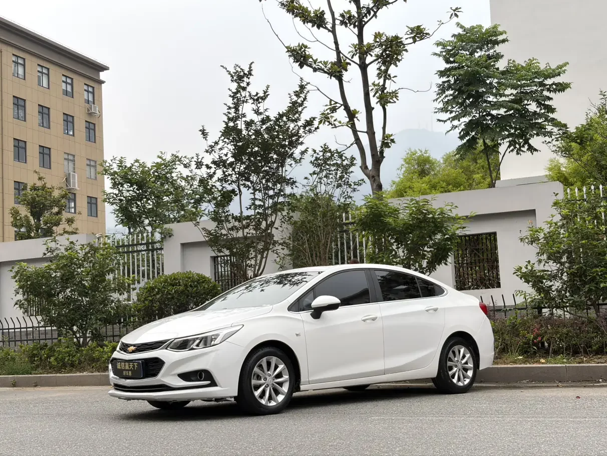Chevrolet Monza (Cruze)  из Китая