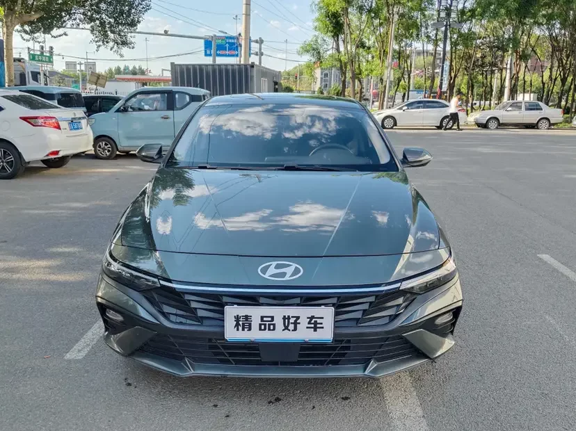 Hyundai Elantra