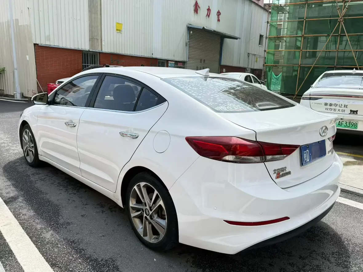 Hyundai lead