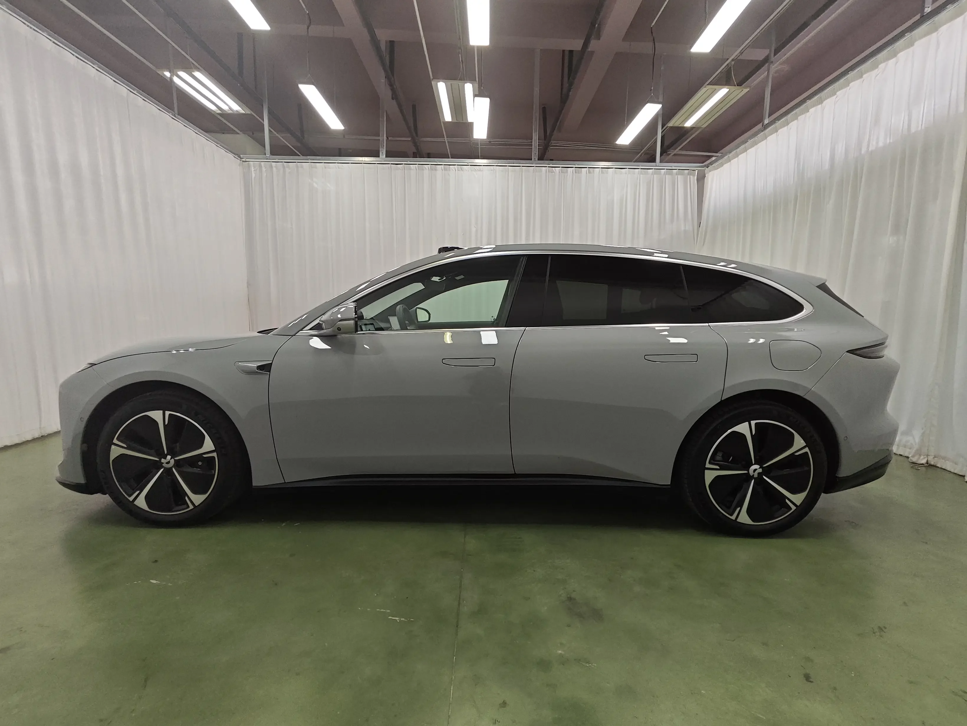 NIO ET5T