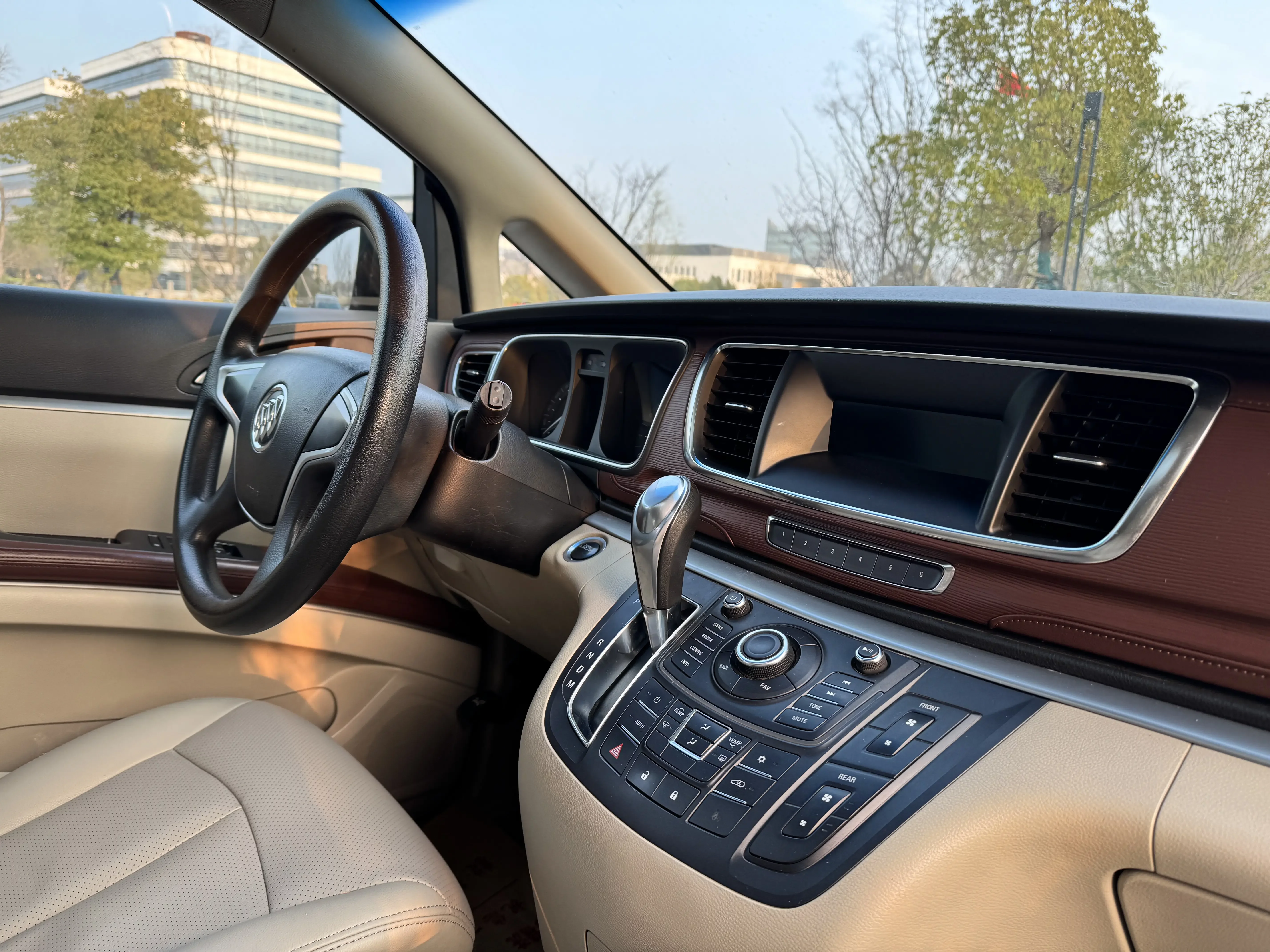 Buick GL8