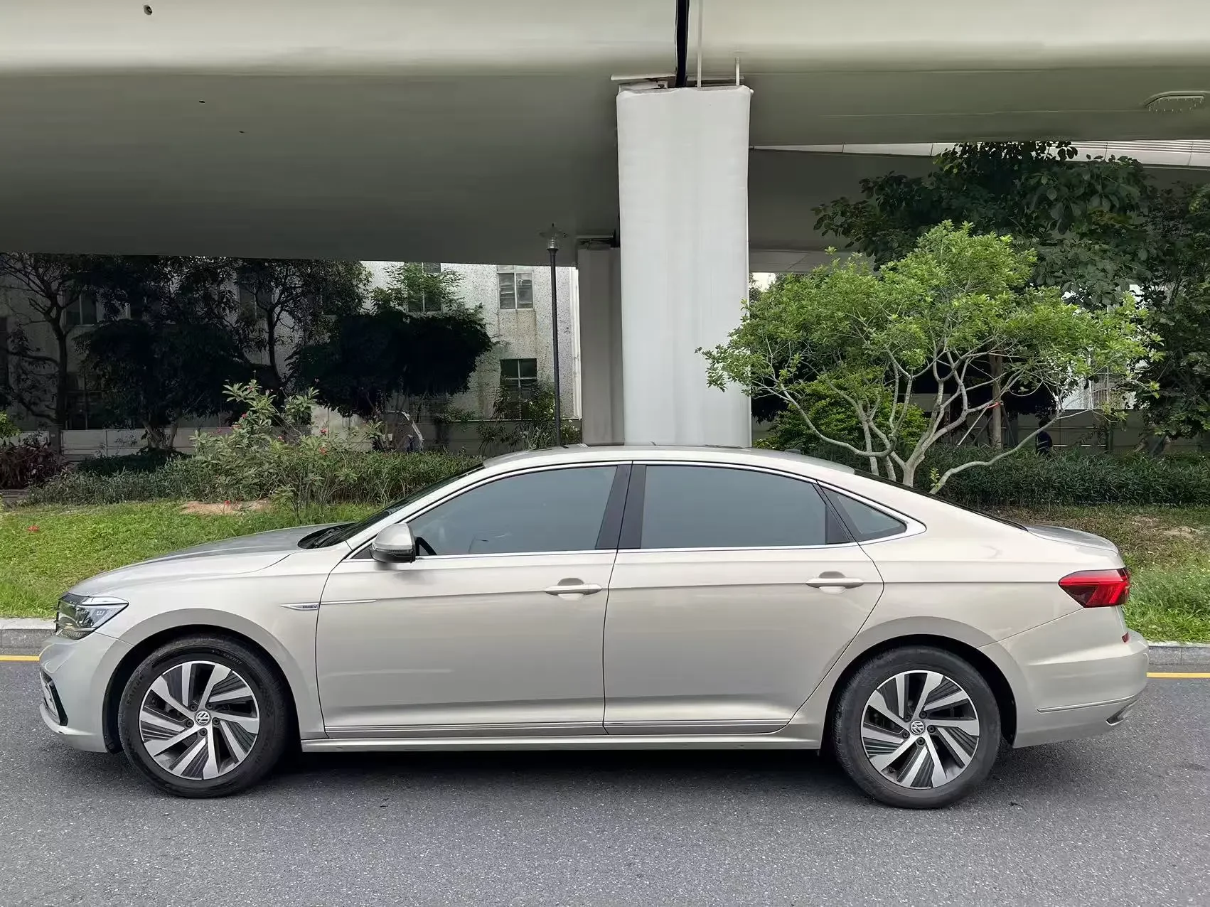 Volkswagen Passat PHEV