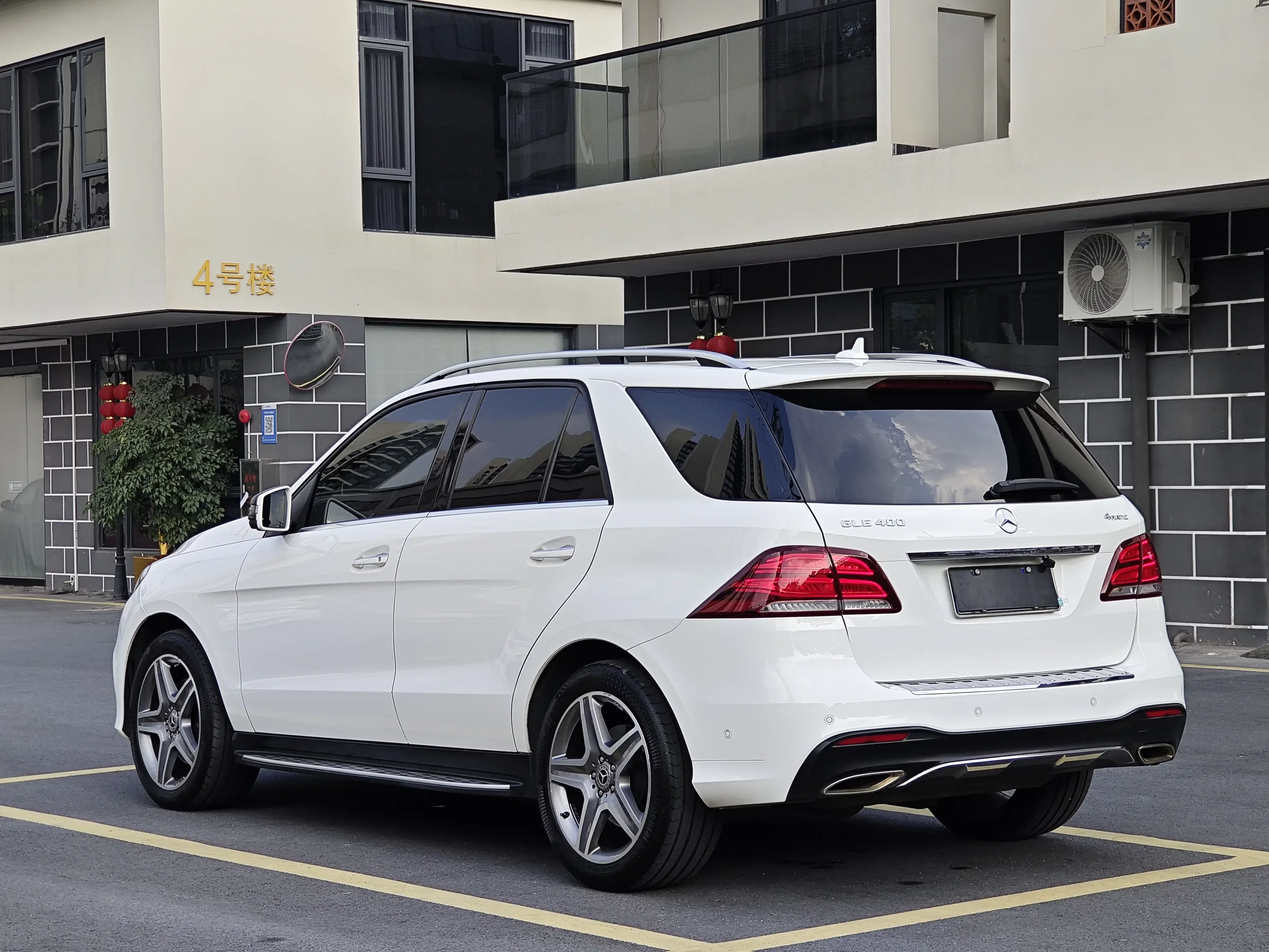 Mercedes-Benz GLE (Imported)
