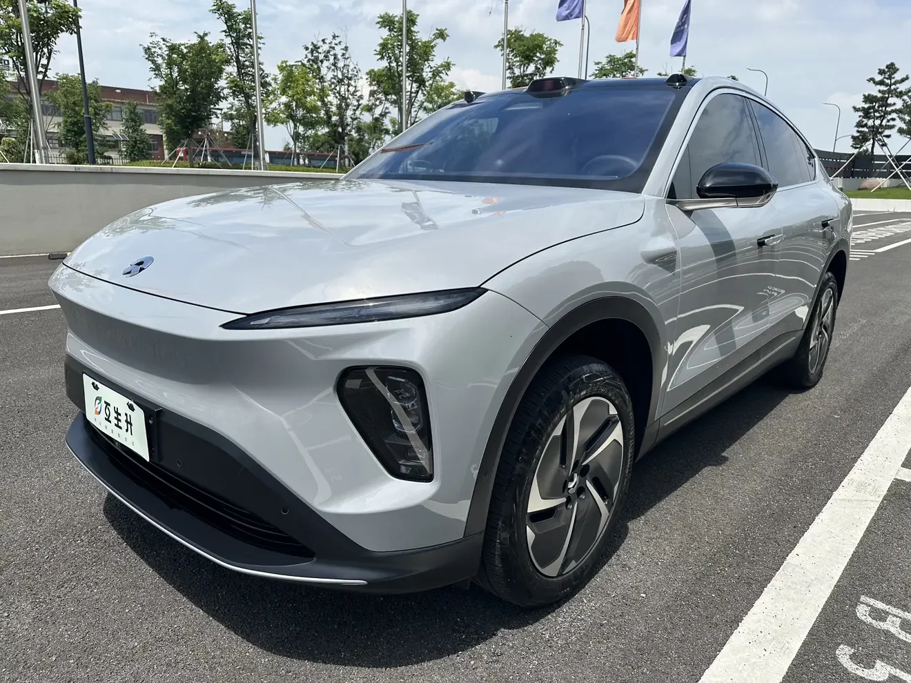 NIO EC7