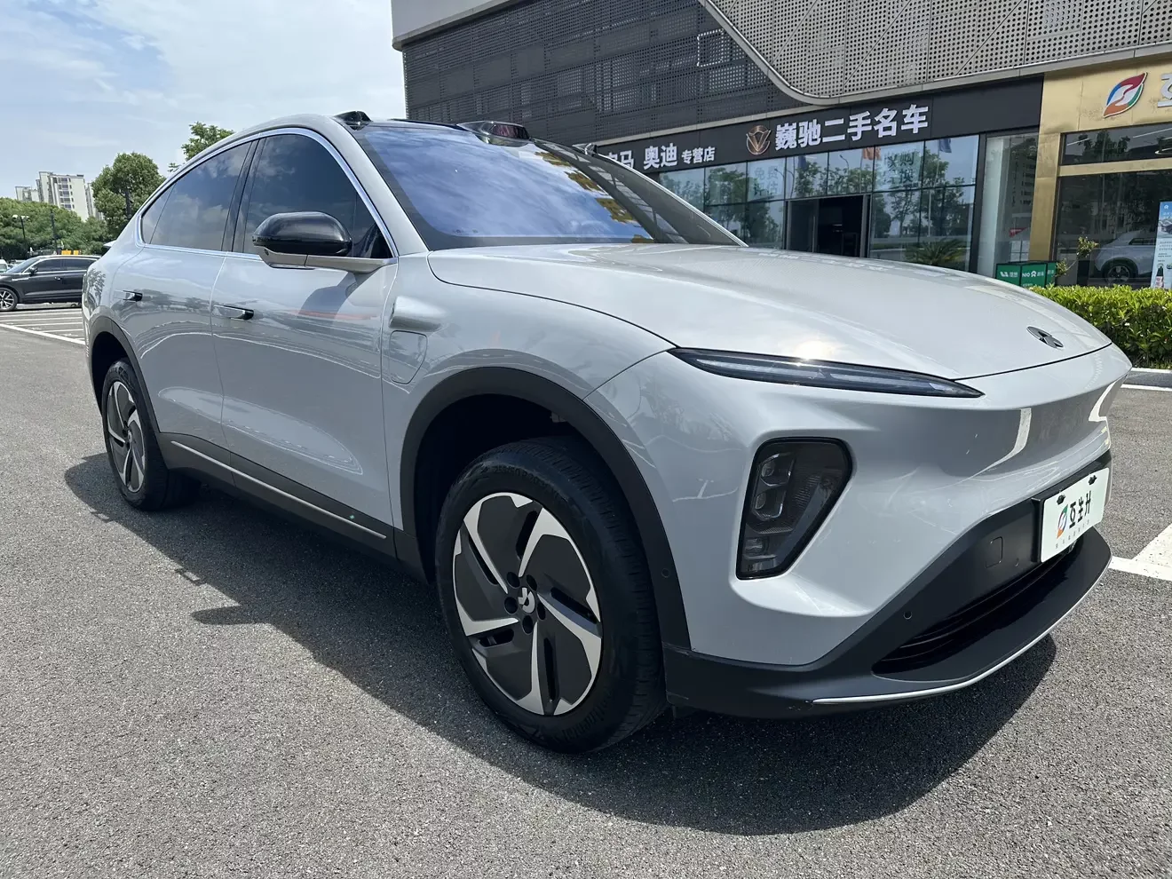 NIO EC7