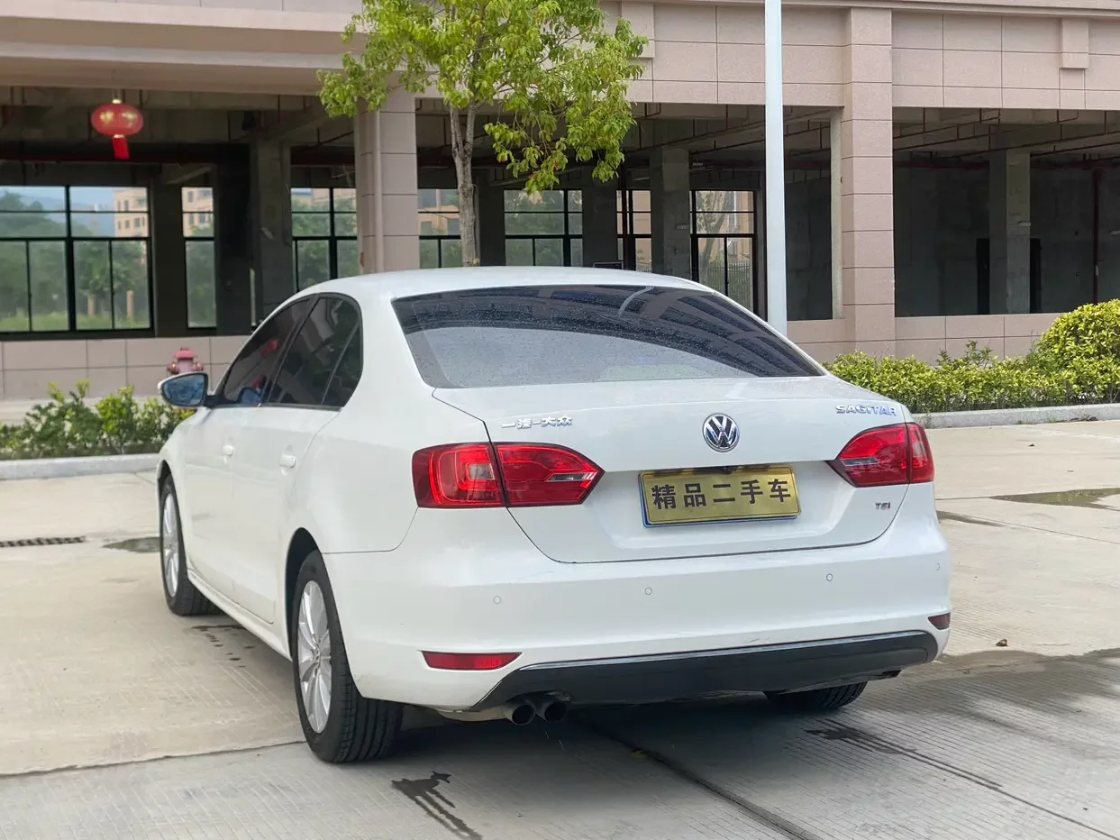 Volkswagen Sagitar