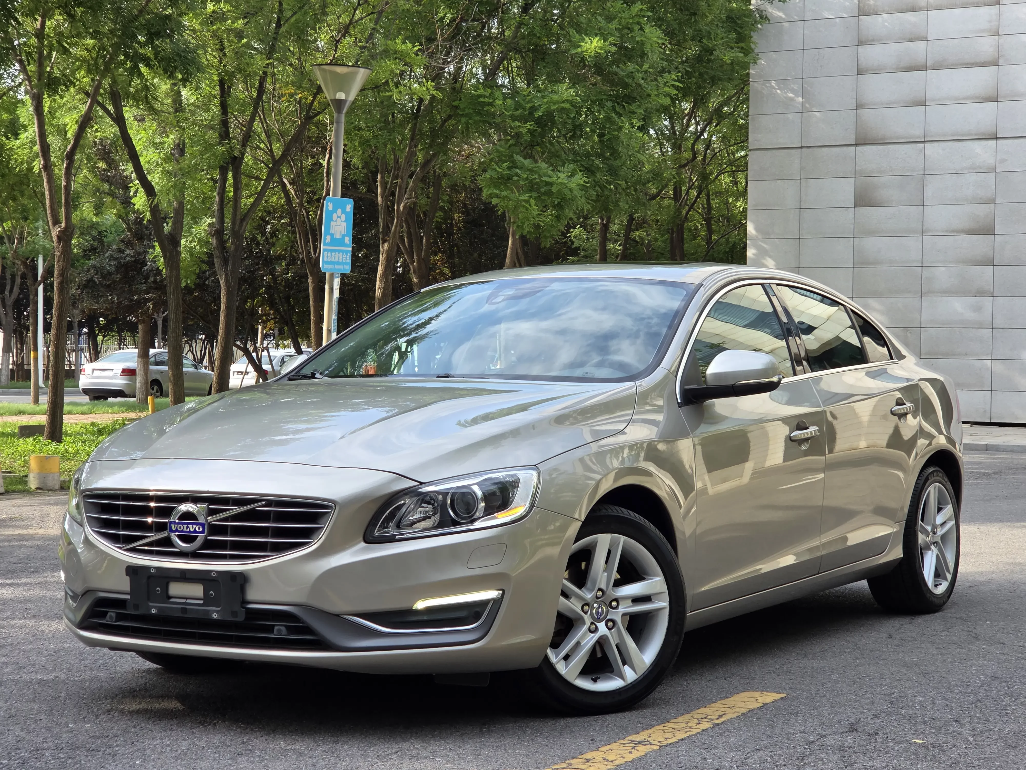 Volvo S60