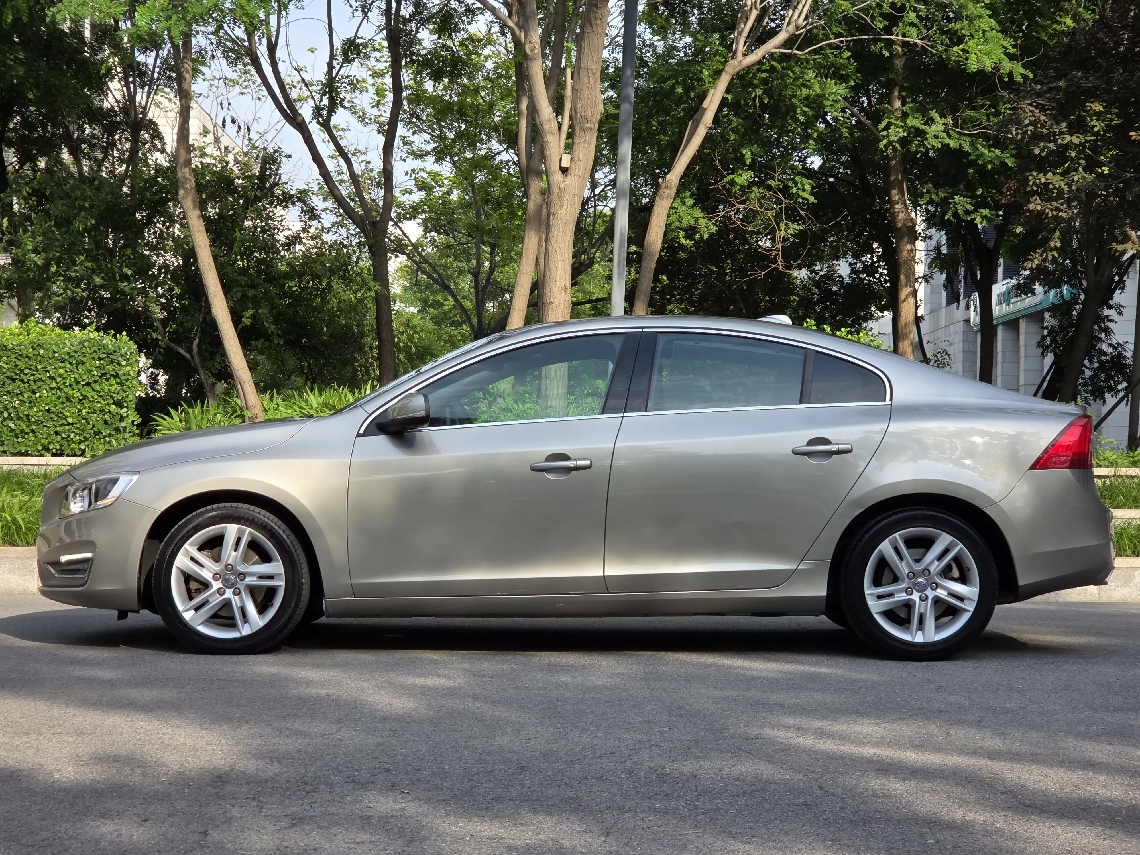 Volvo S60