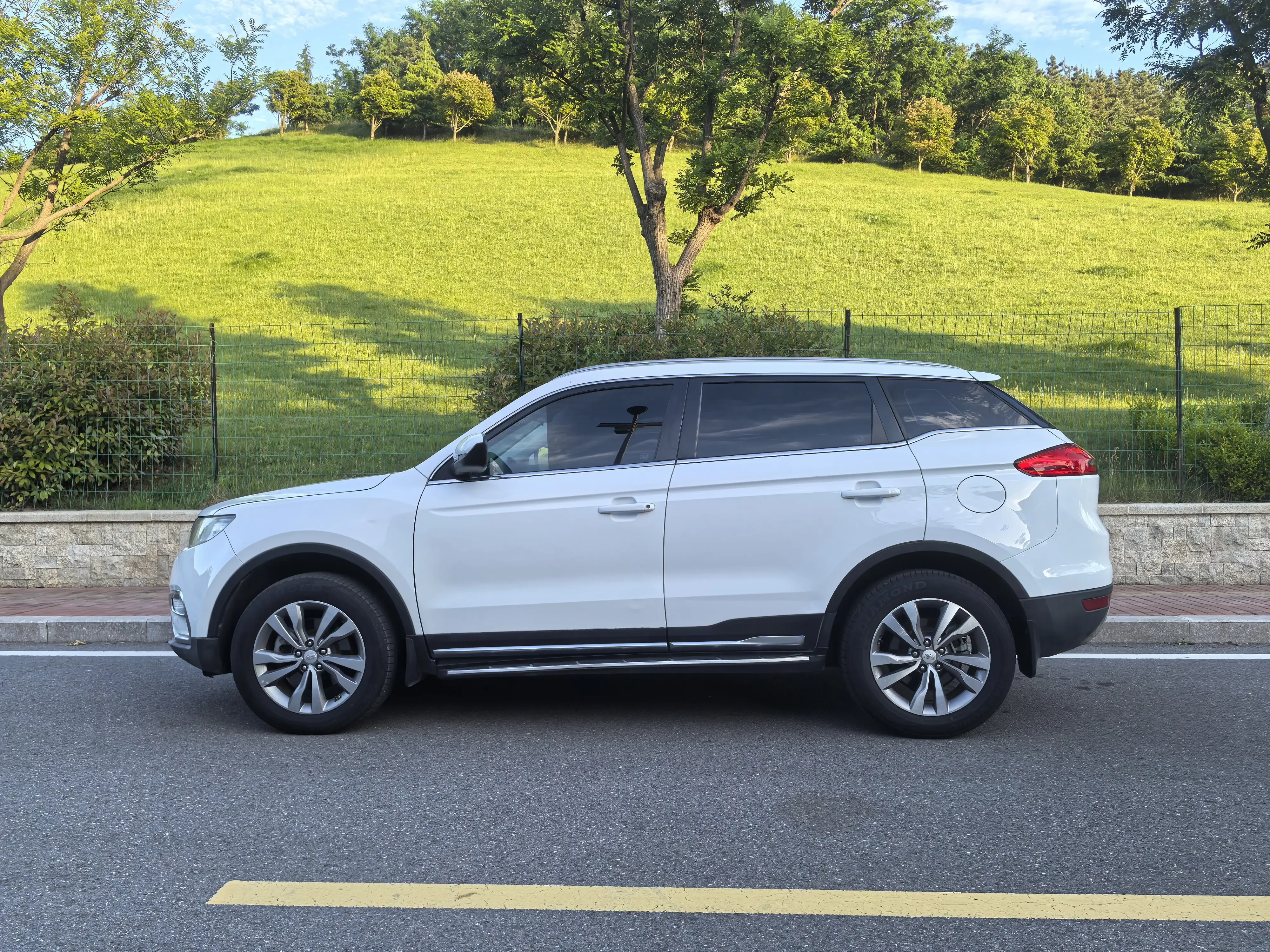 Geely Atlas