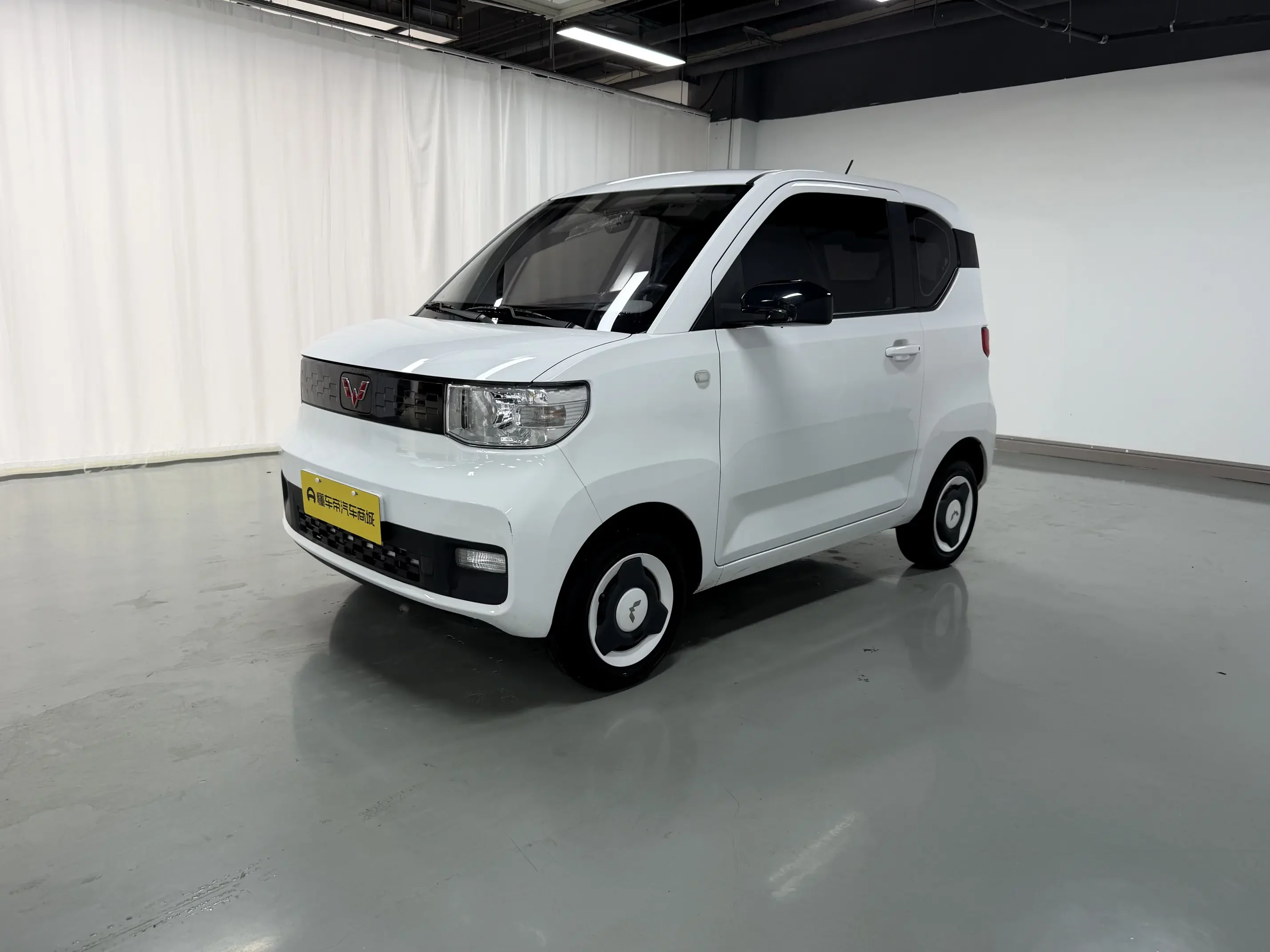 Wuling Hongguang MINIEV  из Китая