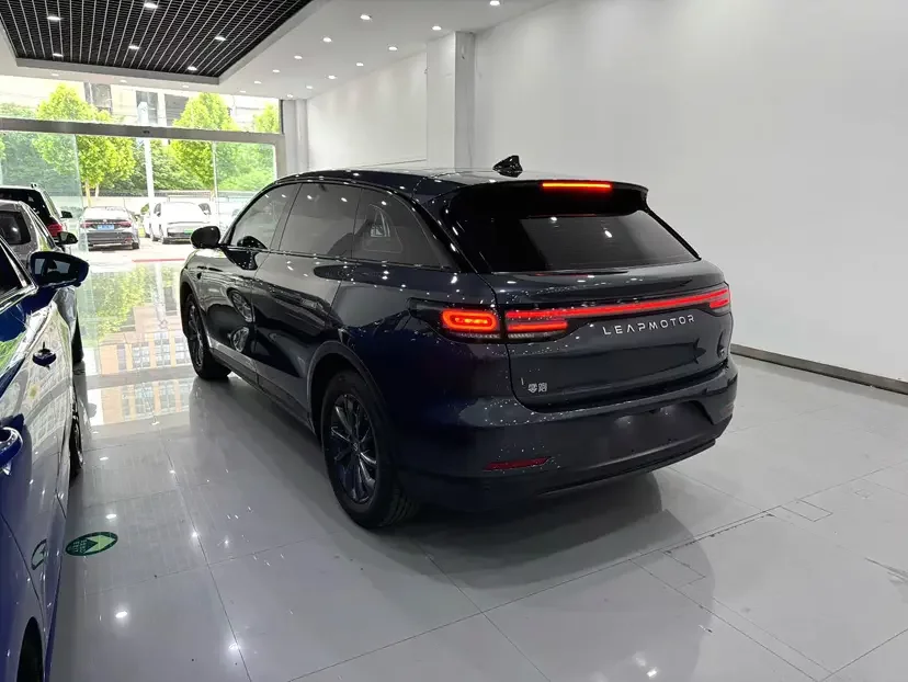 Leapmotor Zero running C11