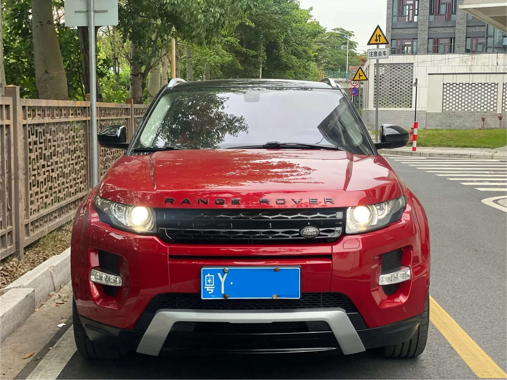 Land Rover Range Rover Evoque  из Китая