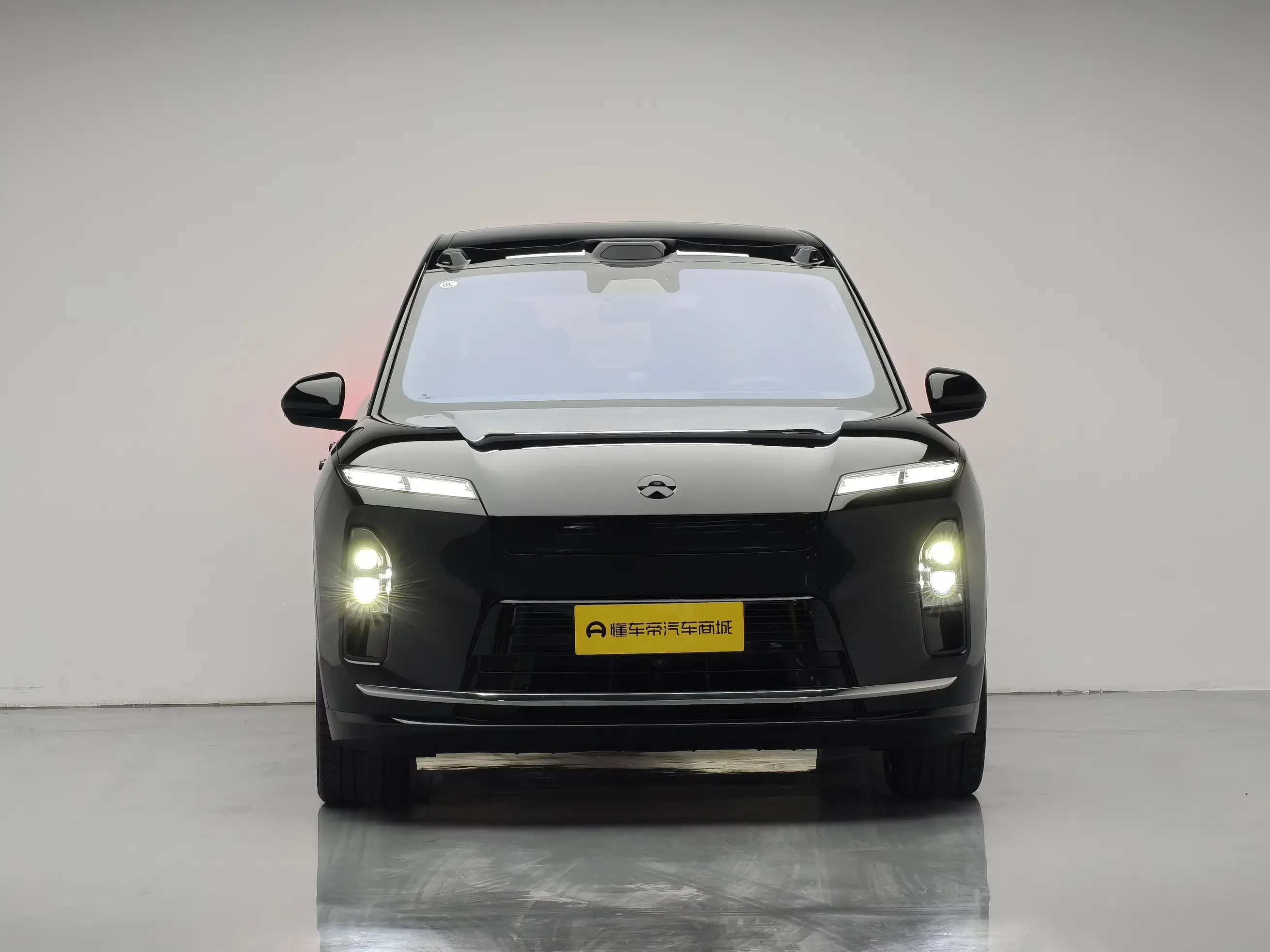 NIO ES8