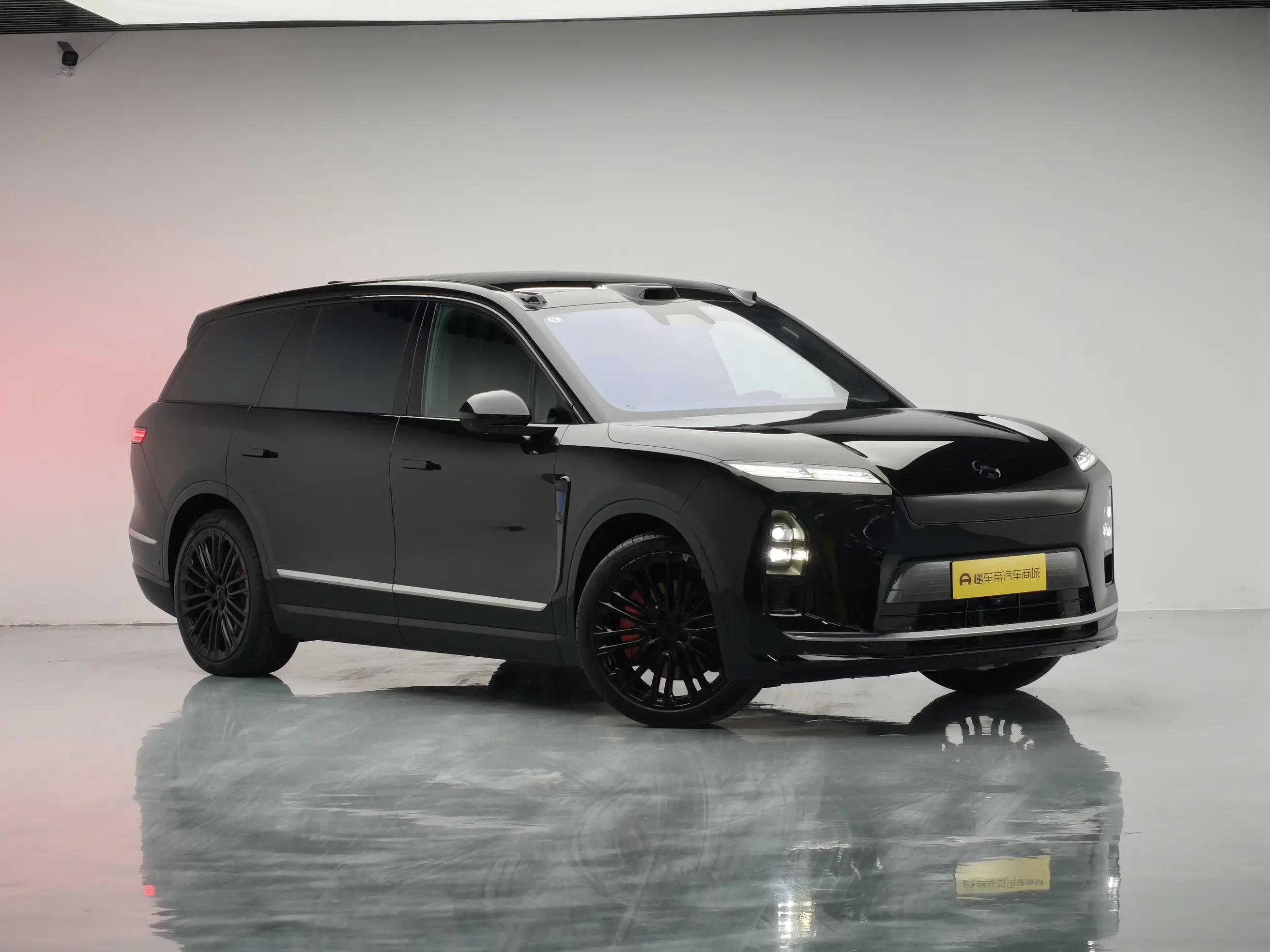 NIO ES8