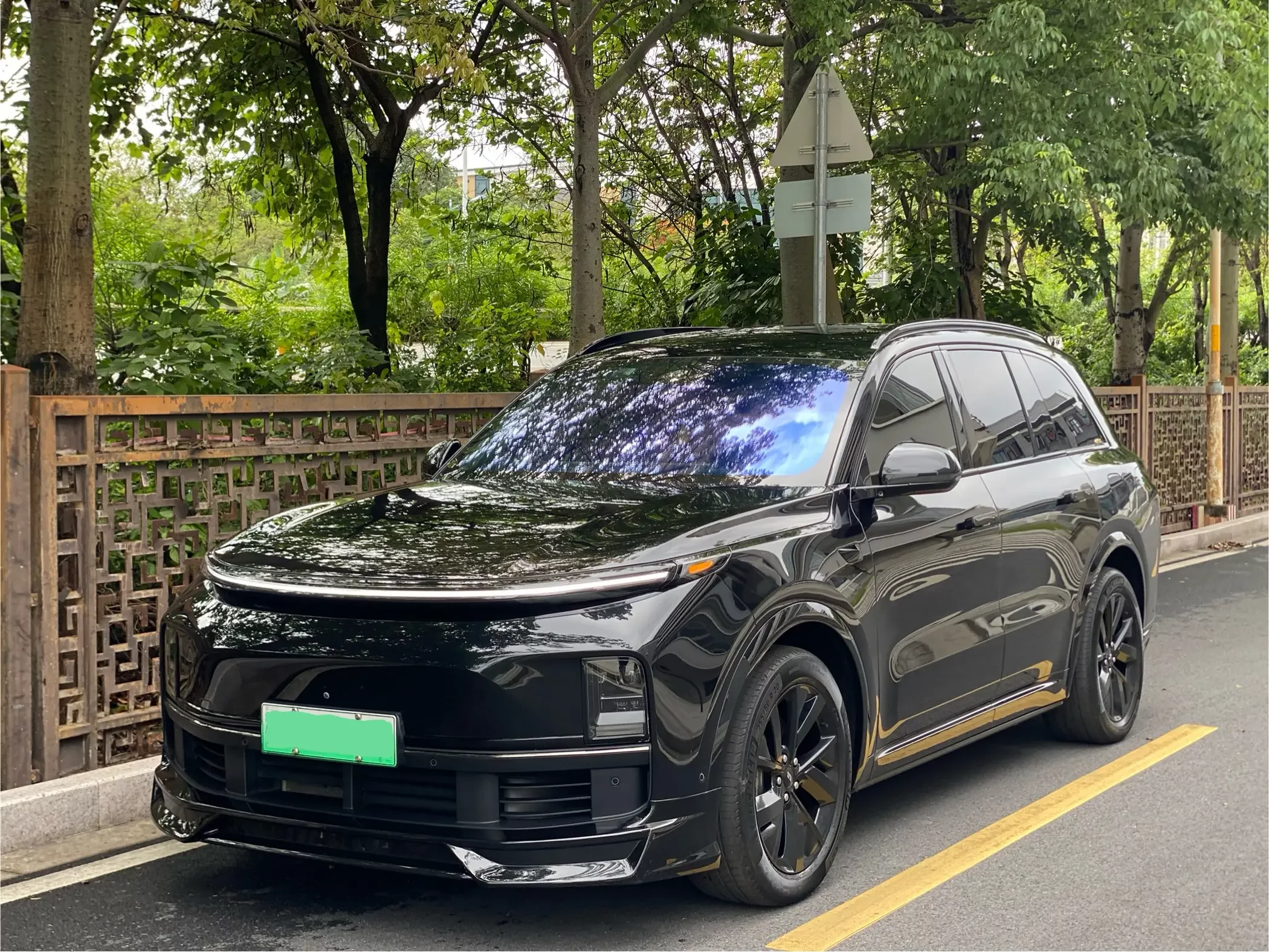 Lixiang L8
